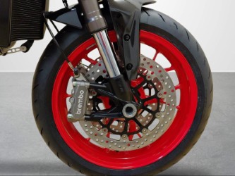 DUCATI Monster-showroom-element-1