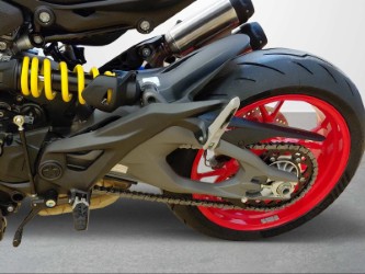 DUCATI Monster-showroom-element-3
