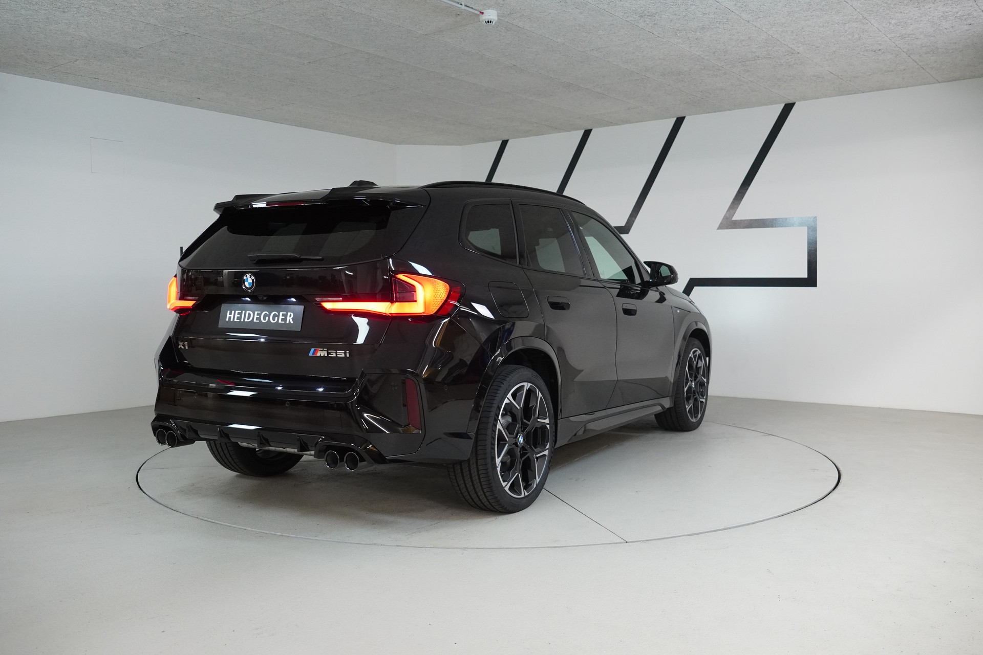 BMW X1 xDrive M35i-image-6