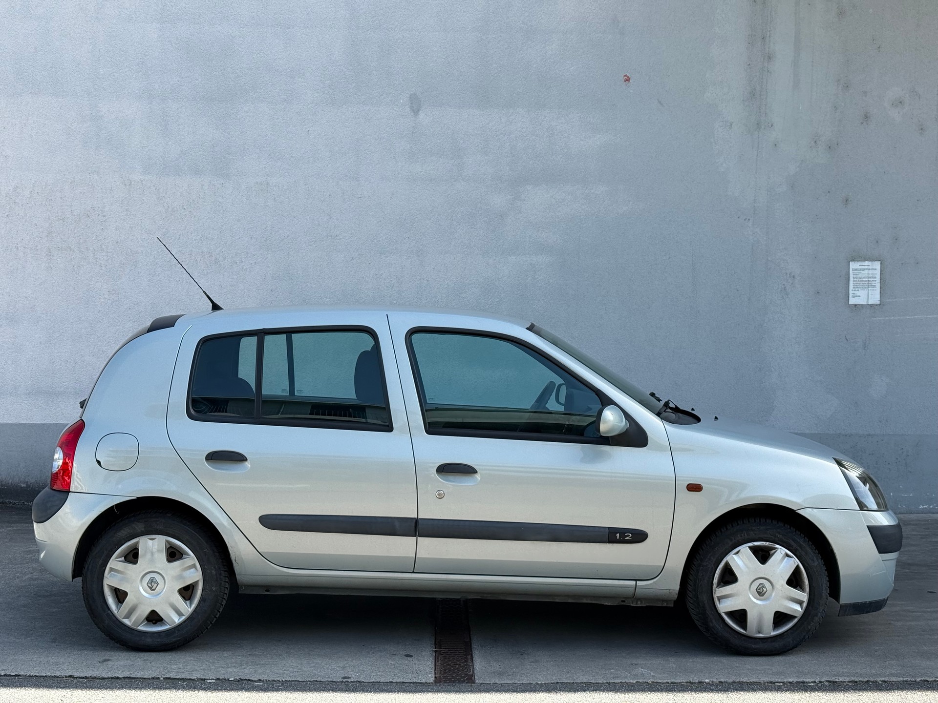 RENAULT Clio 1.2 Expression-image-5