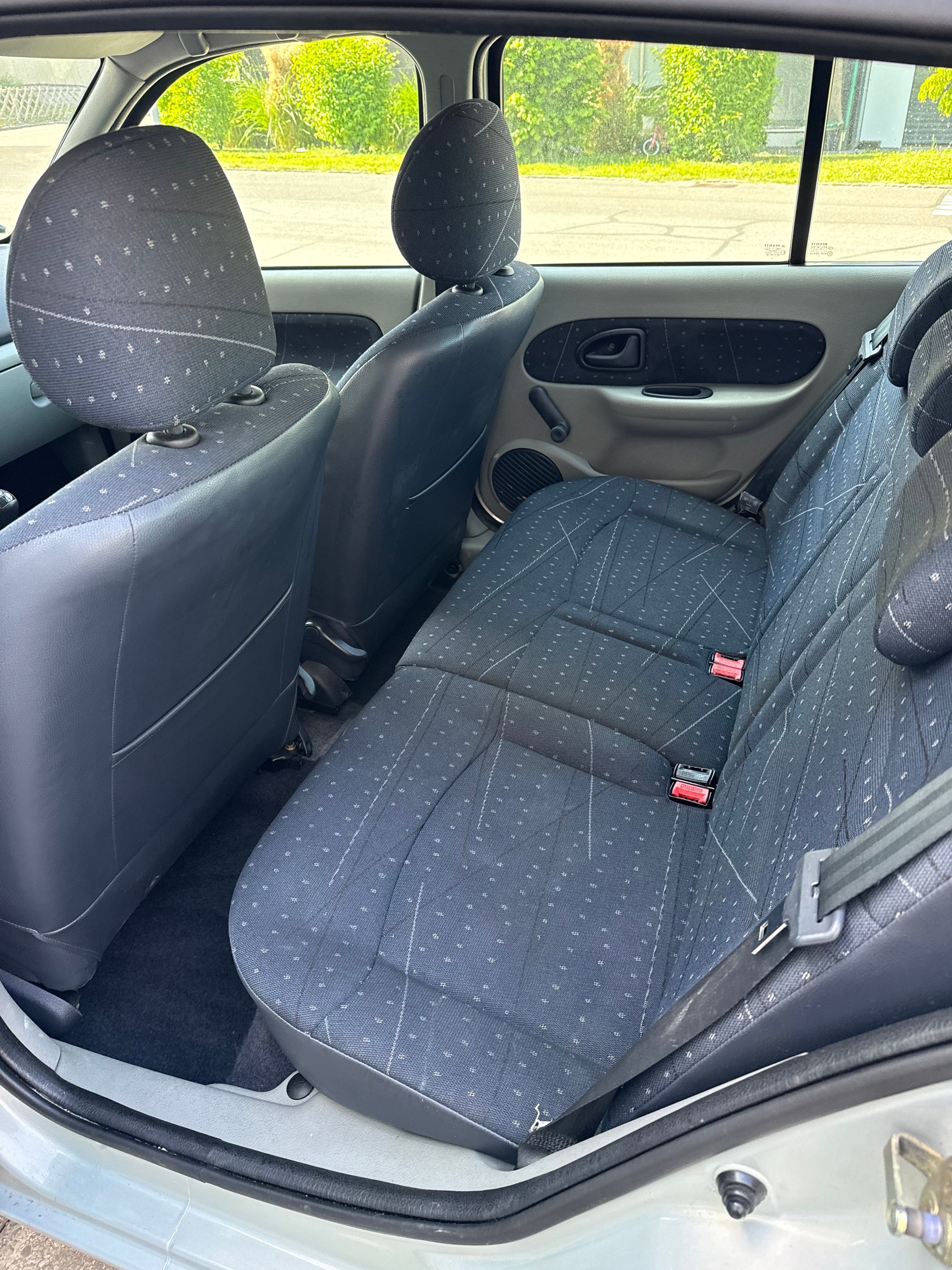 RENAULT Clio 1.2 Expression-image-11