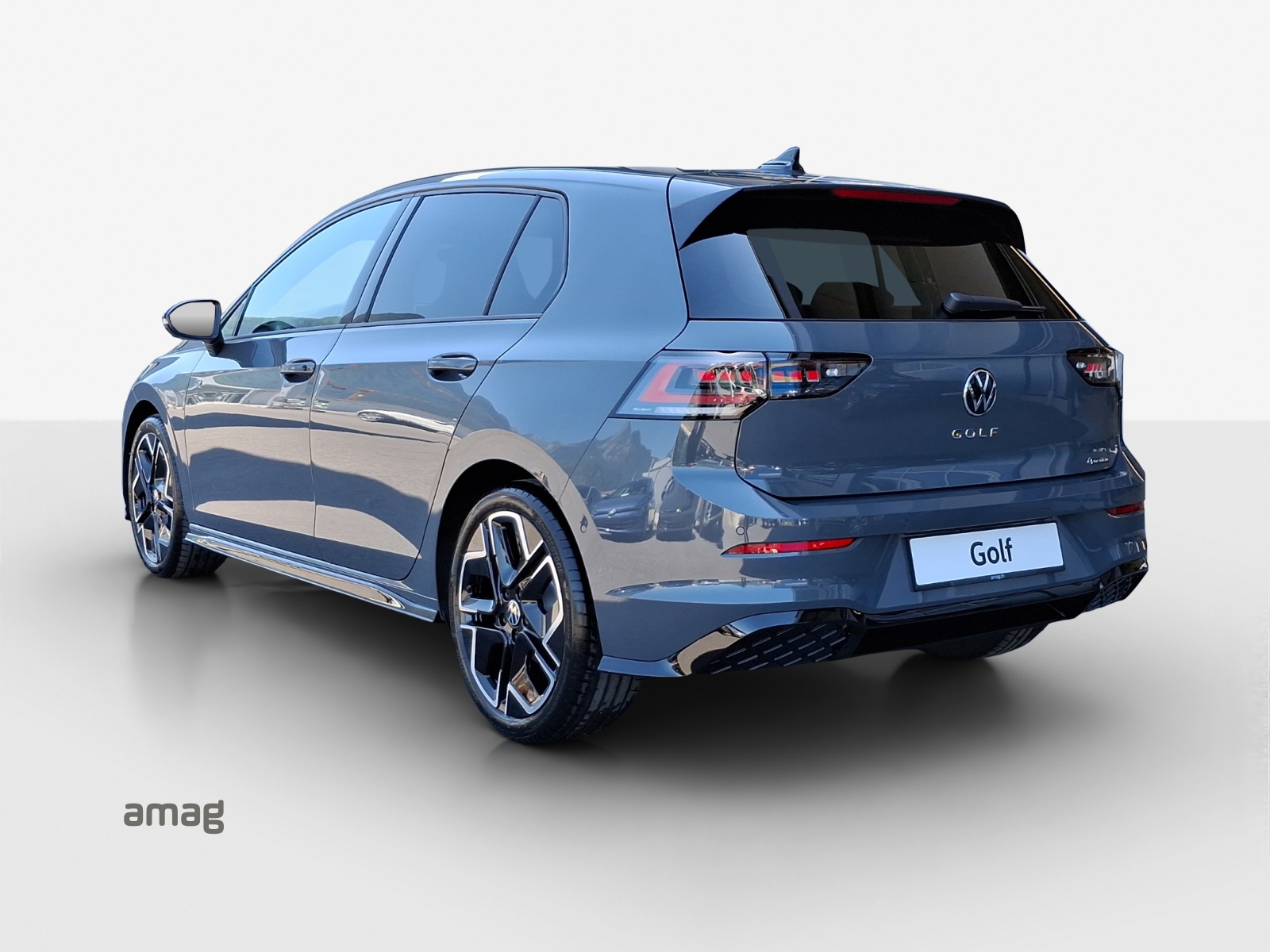 VW Golf 1.5 e TSI mHEV R-Line DSG-image-2