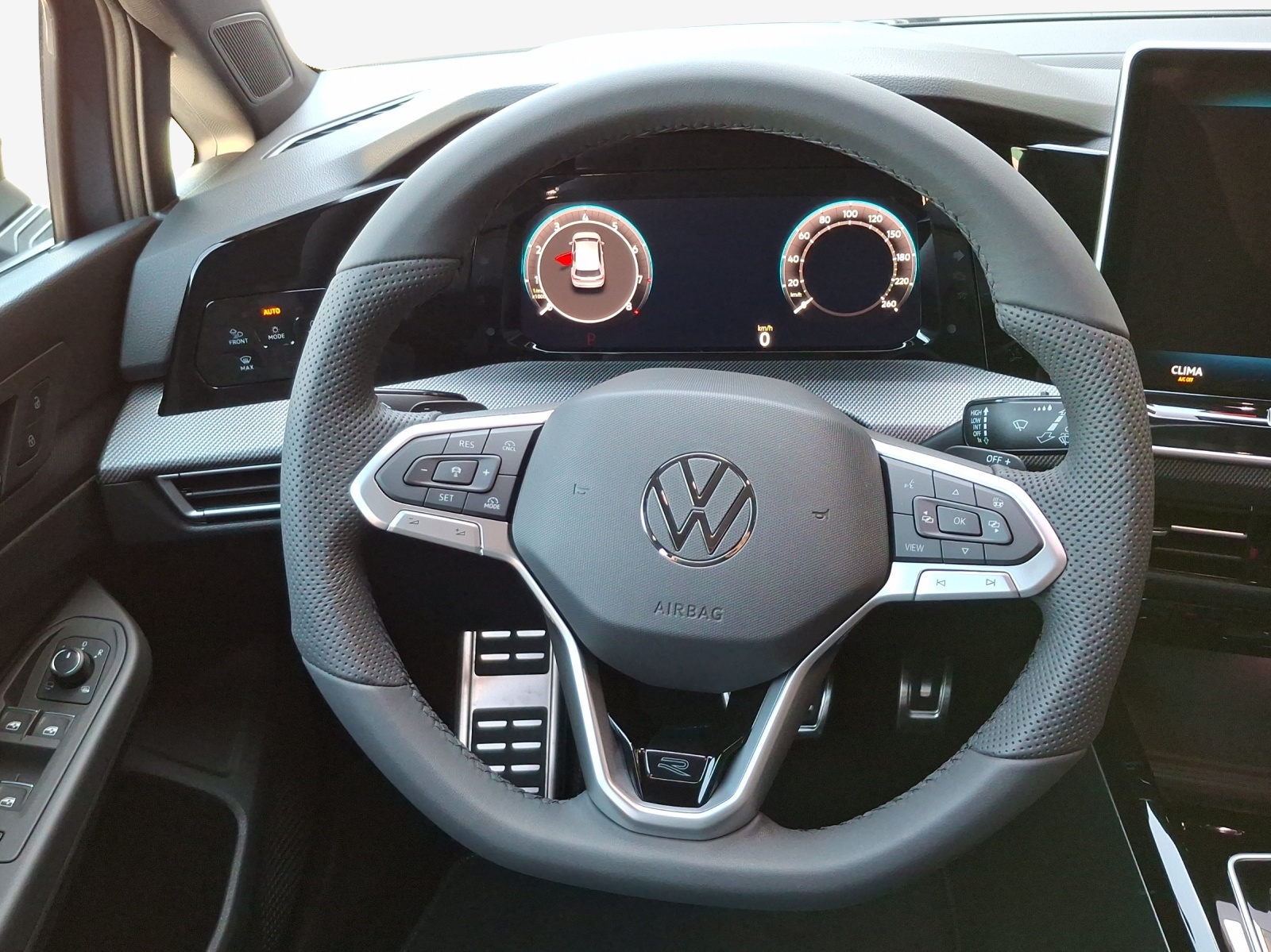 VW Golf 1.5 e TSI mHEV R-Line DSG-image-9
