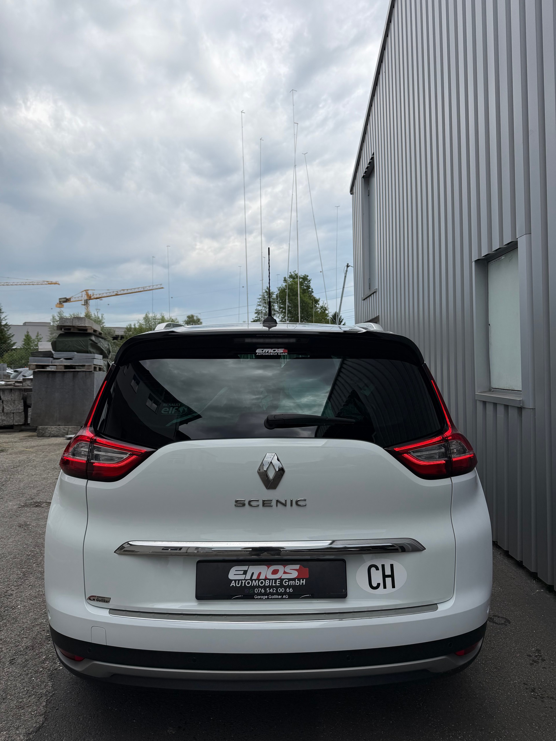 RENAULT Grand Scénic 1.3 16V Turbo Zen EDC-image-6