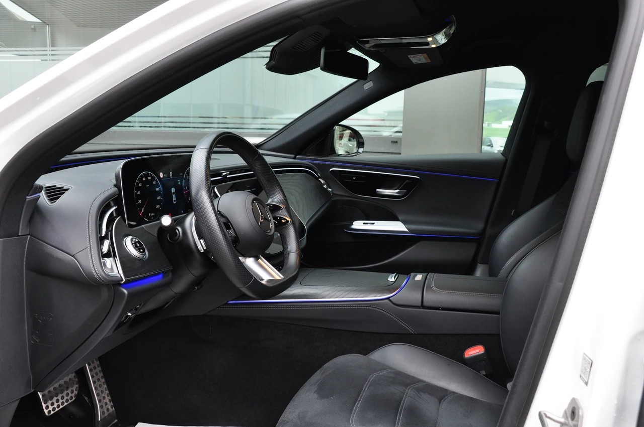 MERCEDES-BENZ E 220 d 9G-Tronic AMG Line-image-9