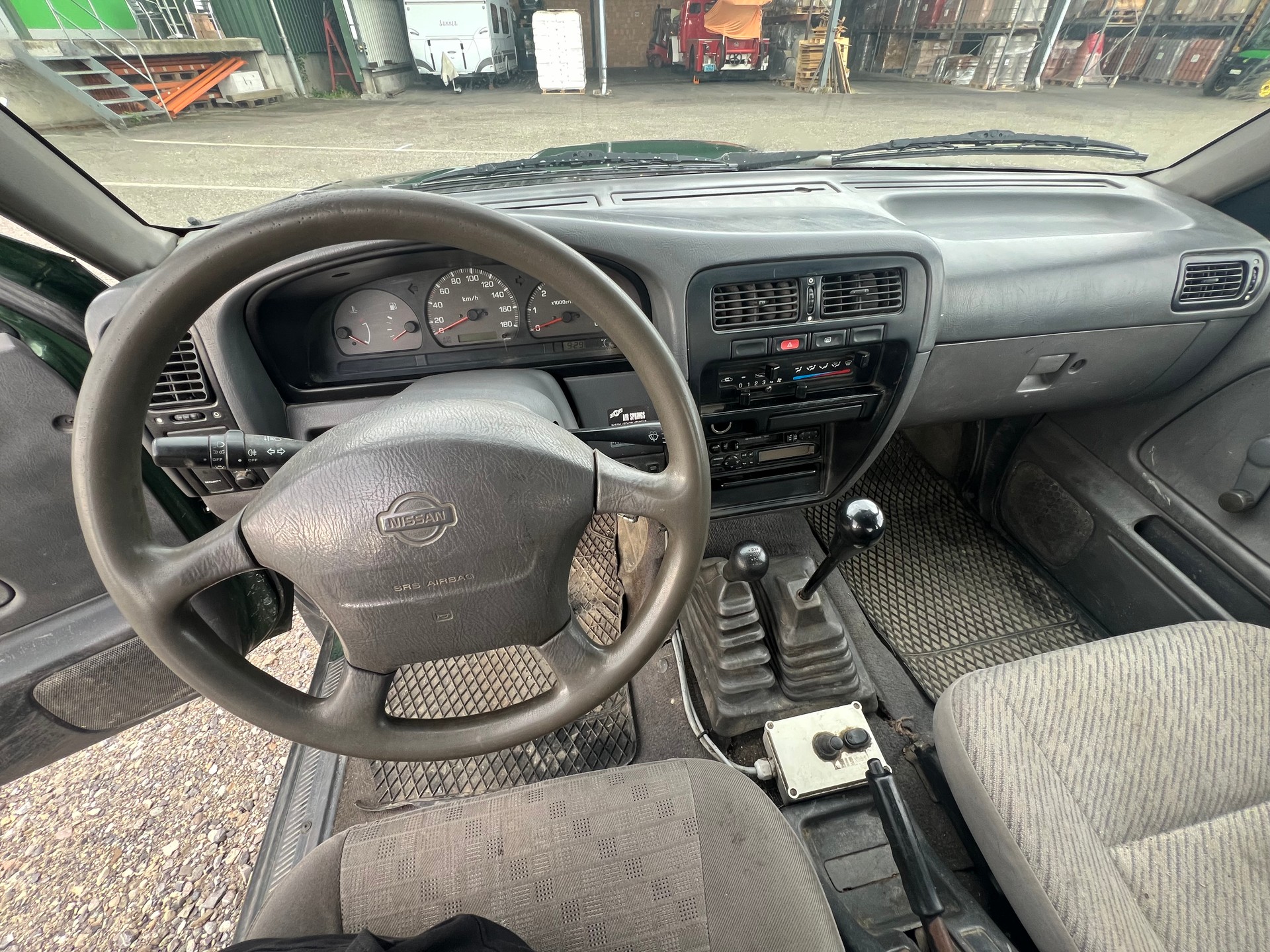 NISSAN King Cab 2.5TDi 4x4-image-8