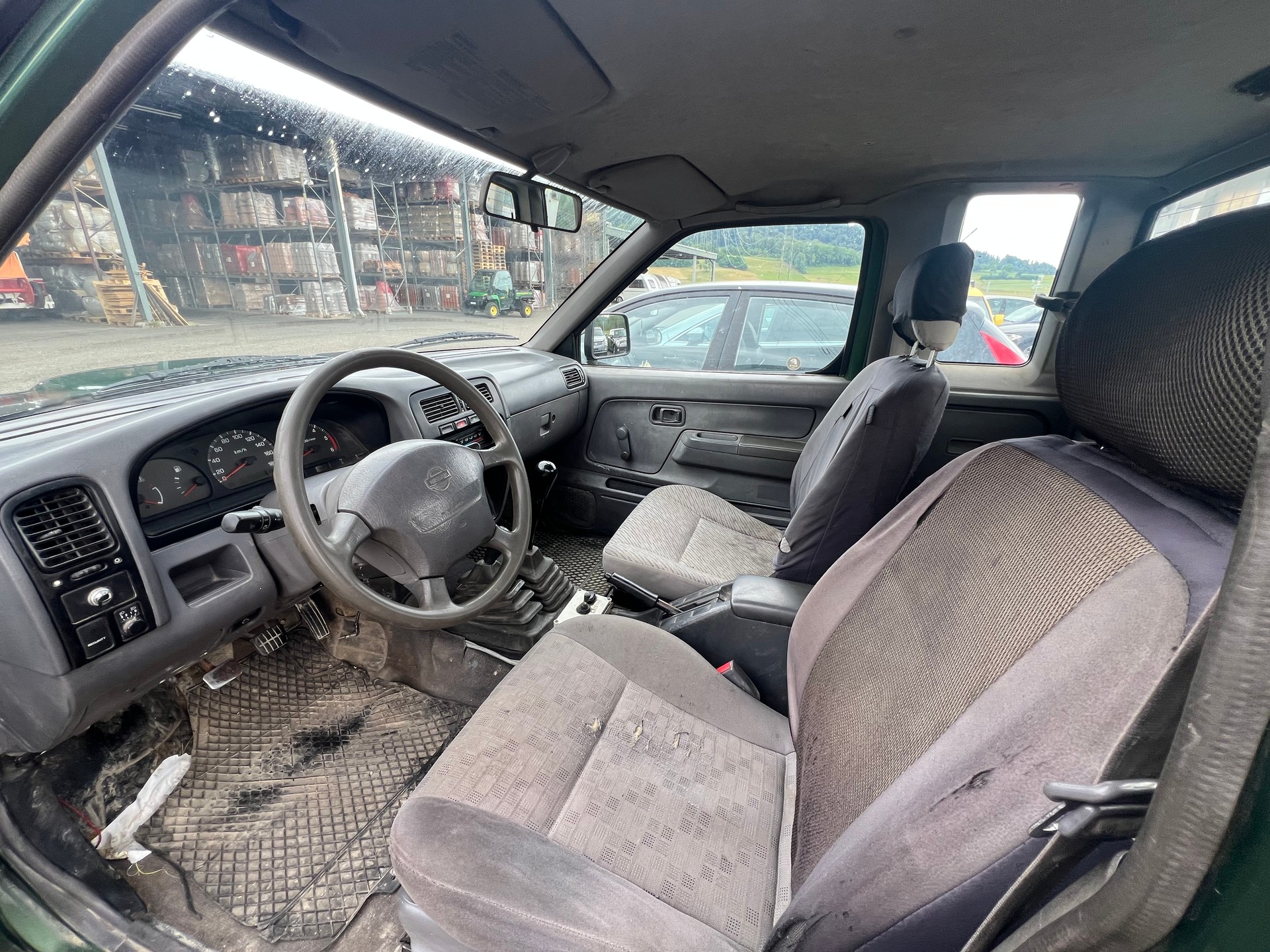 NISSAN King Cab 2.5TDi 4x4-image-7