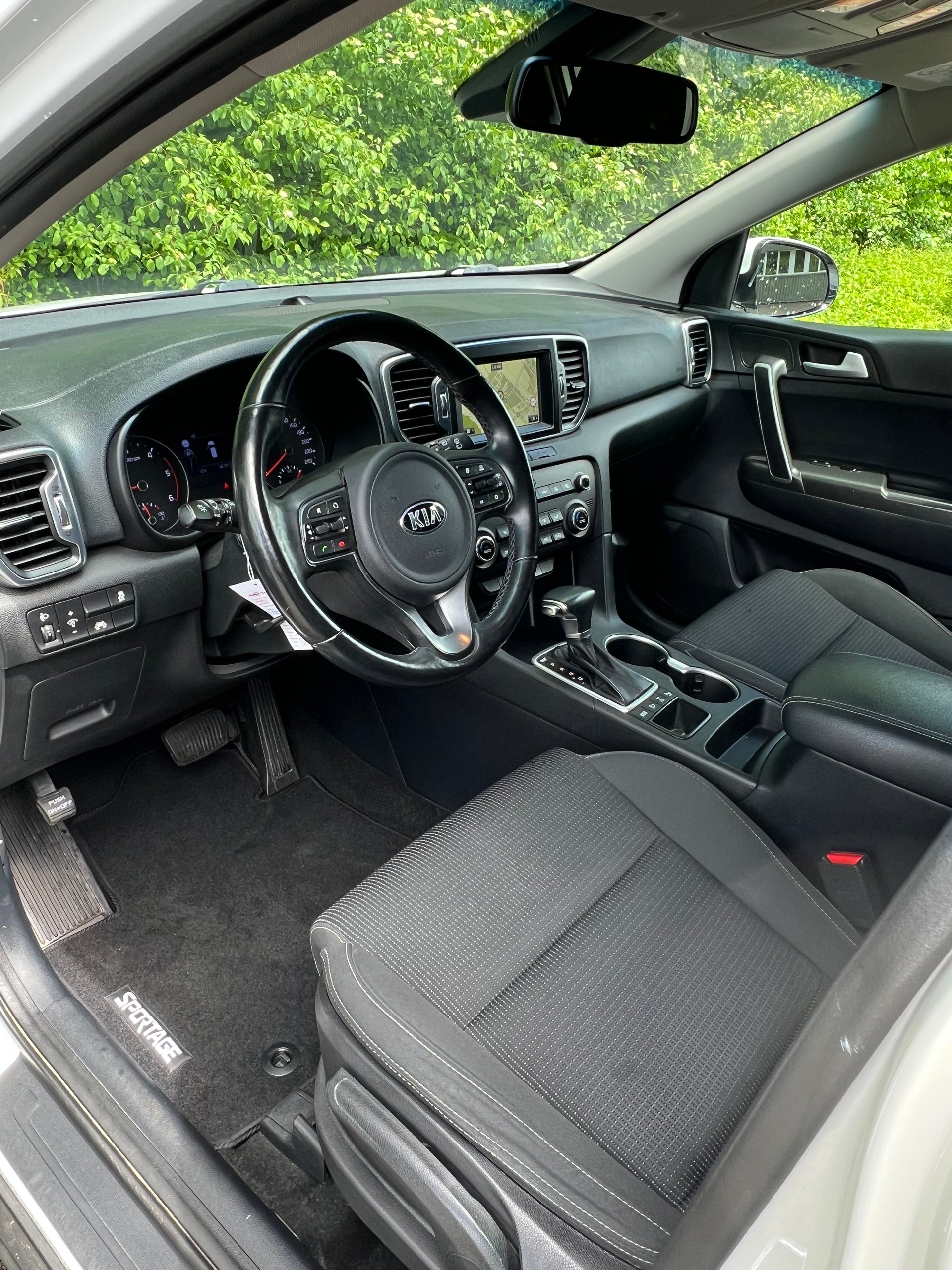 KIA Sportage 2.0 CRDi Trend-image-15
