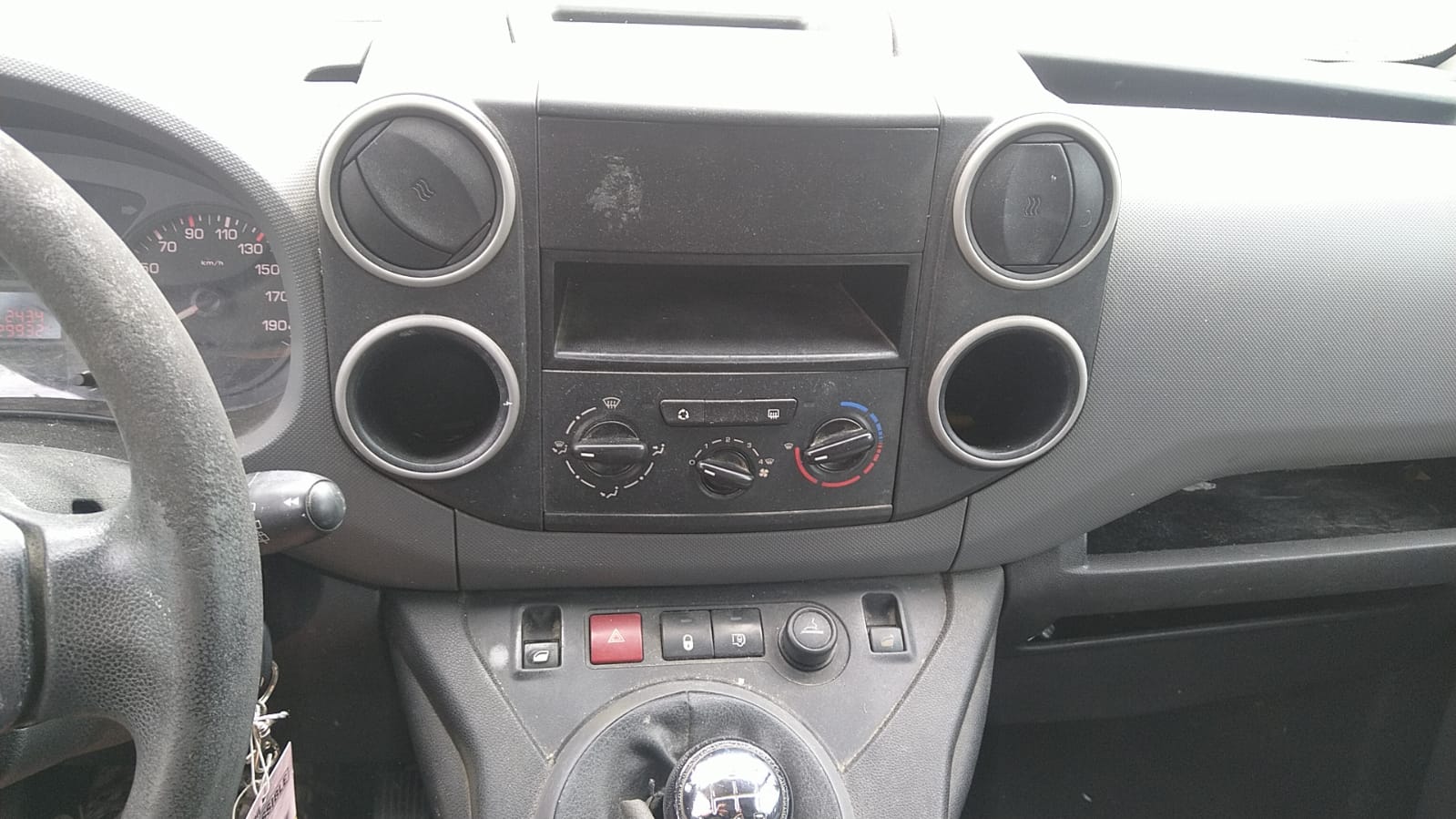 CITROEN Berlingo 1.6i 600-image-8