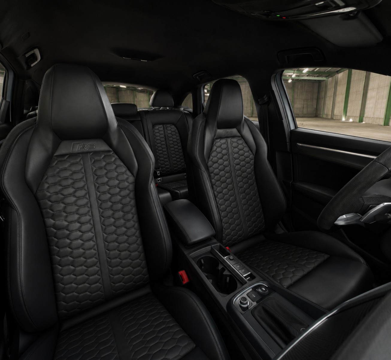 AUDI 2.5 TFSI quattro S-Tronic-image-4