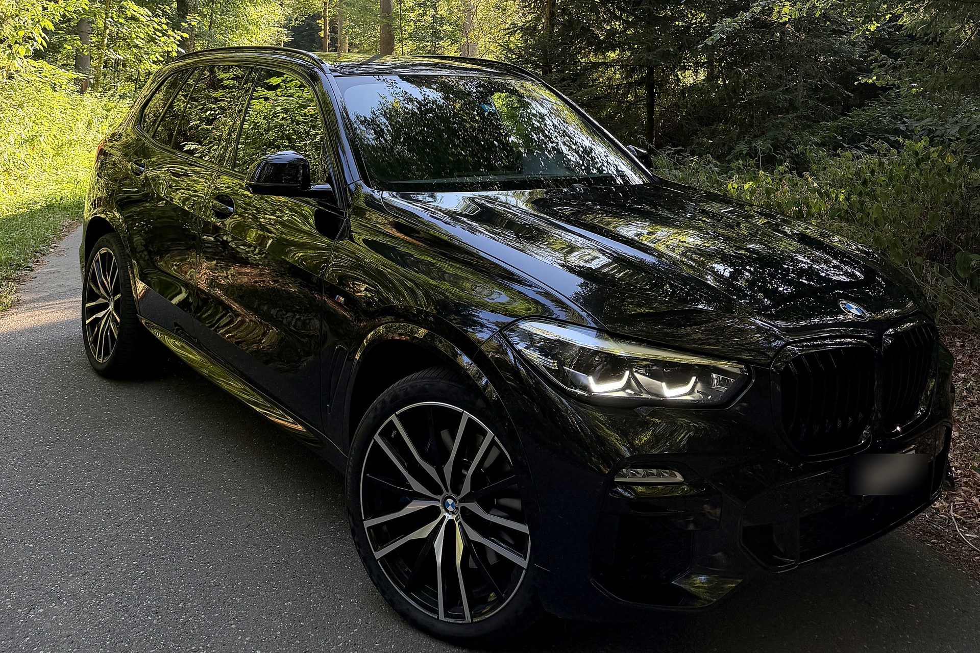 BMW BMW X5 xDrive 48V 40d M Sport Steptronic (CH)-image-0