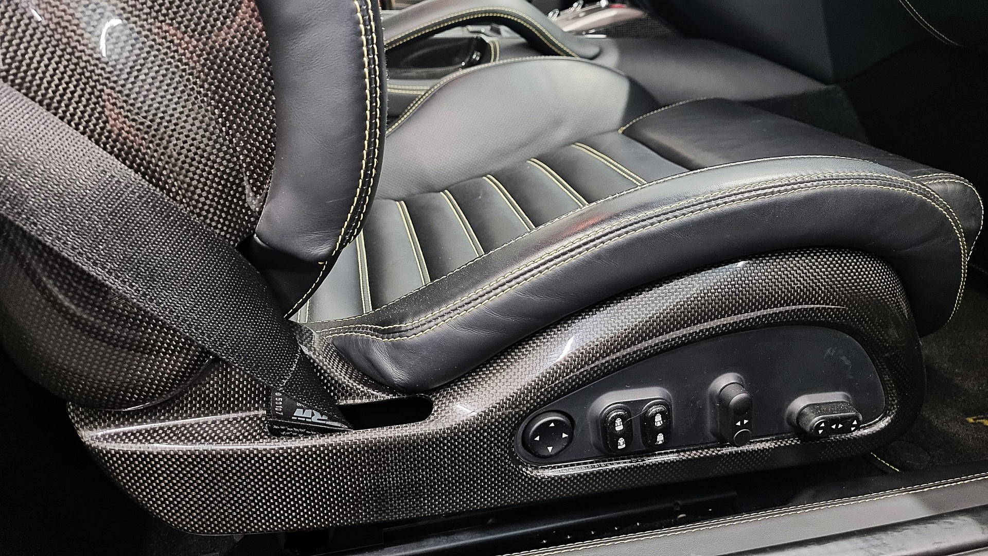 FERRARI 599 GTB FIORANO-image-11