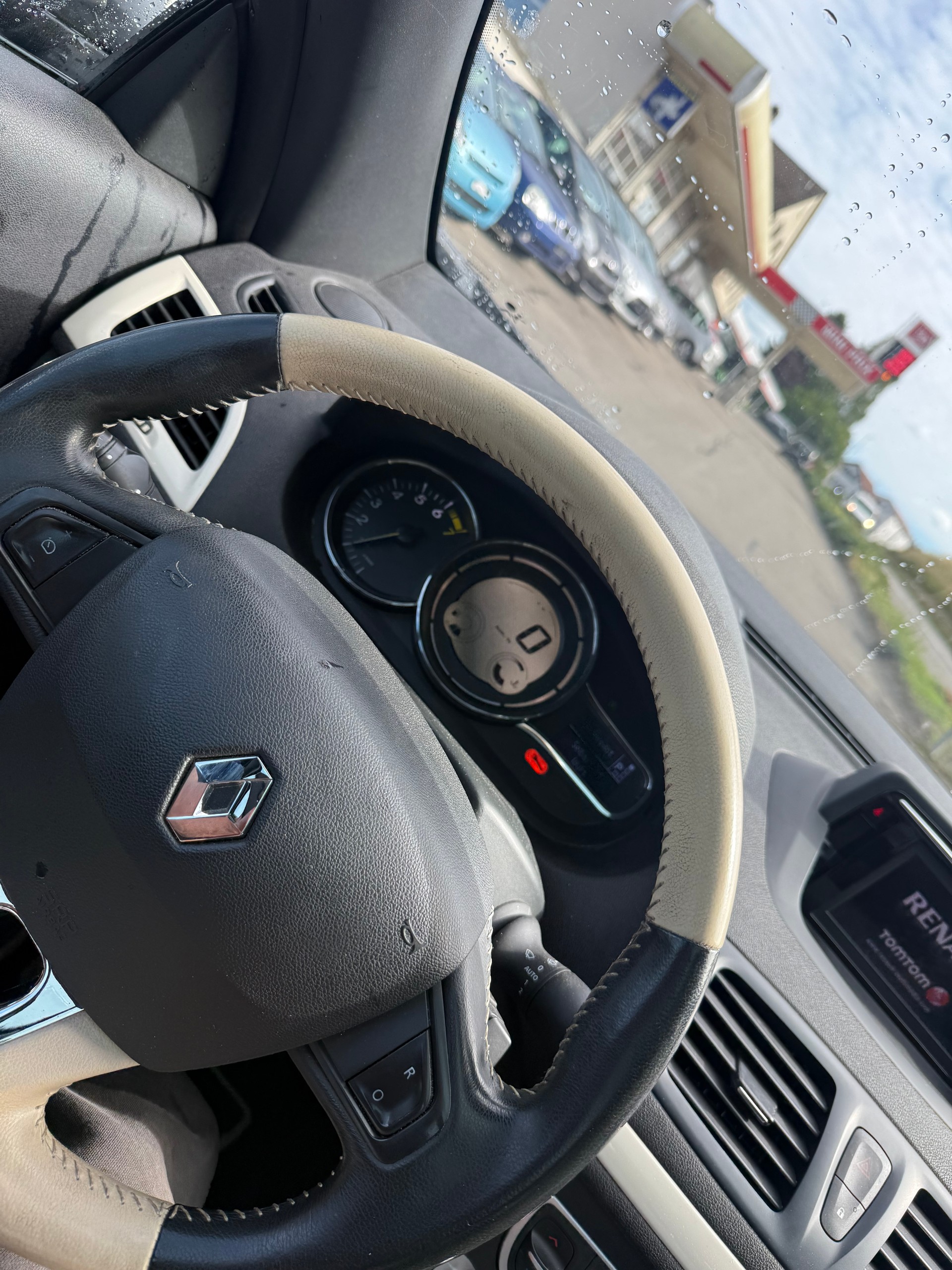 RENAULT Mégane CC 2.0 16V GT Line CVT-image-6