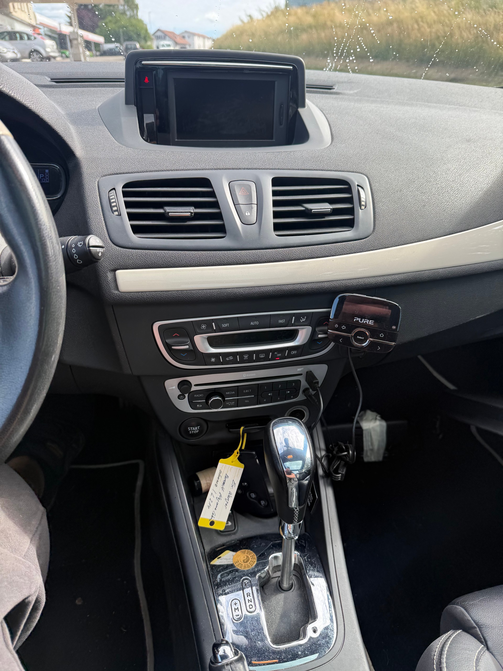 RENAULT Mégane CC 2.0 16V GT Line CVT-image-5
