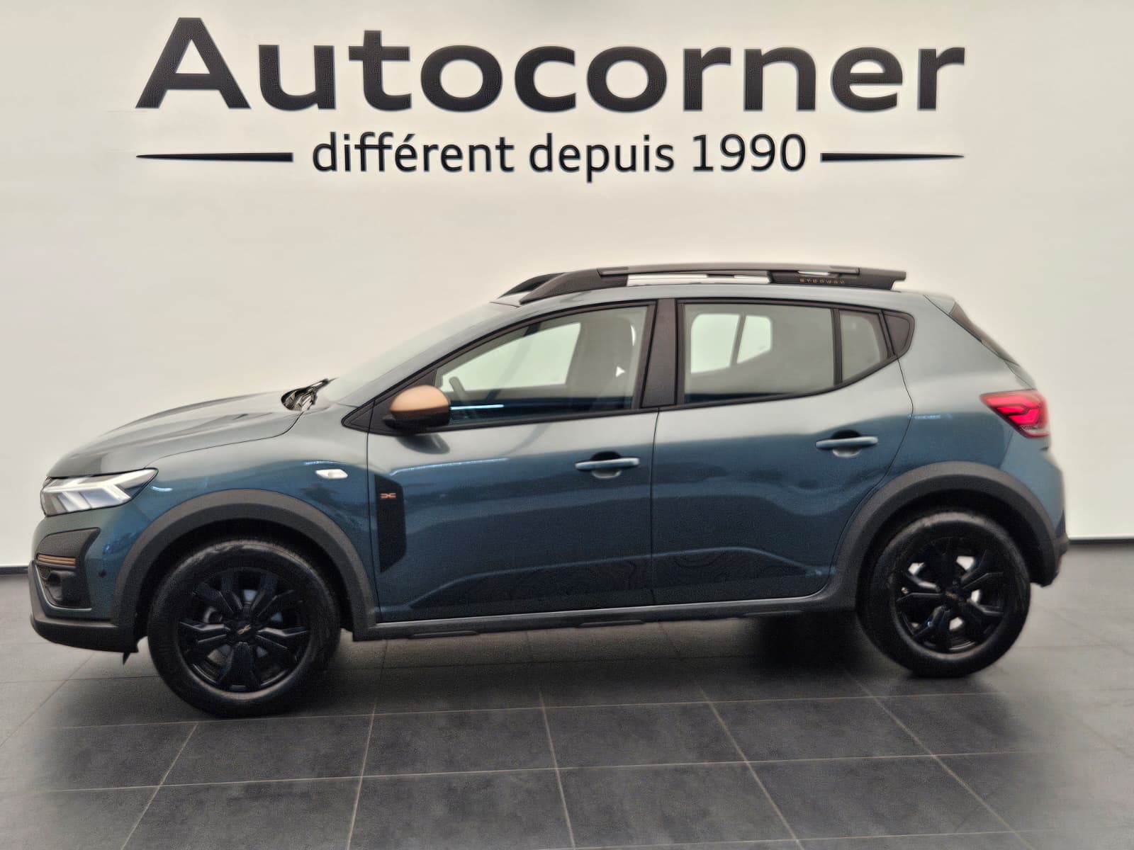 DACIA Sandero Stepway TCe 90 Expression CVT-showroom-element-1