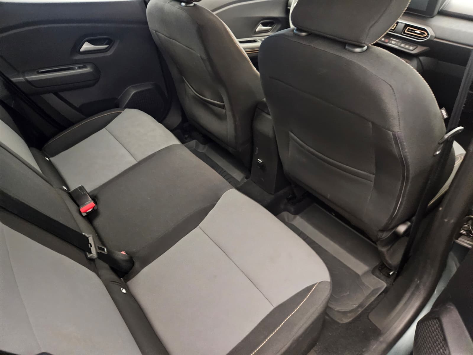 DACIA Sandero Stepway TCe 90 Expression CVT-image-13