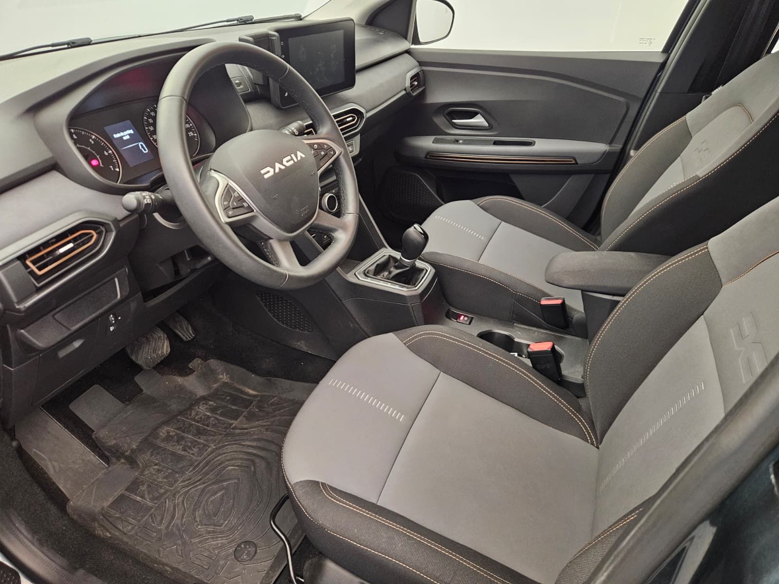 DACIA Sandero Stepway TCe 90 Expression CVT-image-10