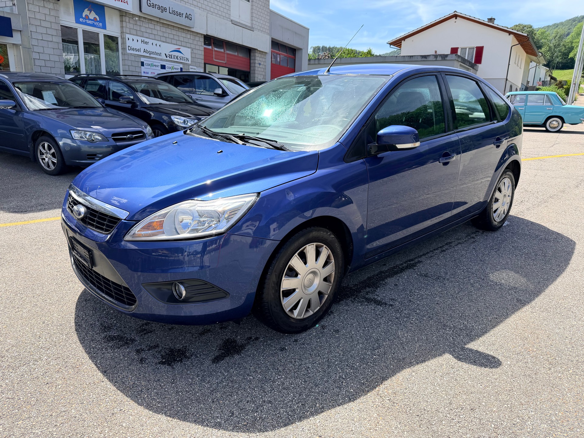 FORD Focus 1.8i Flexifuel Ambiente-image-0