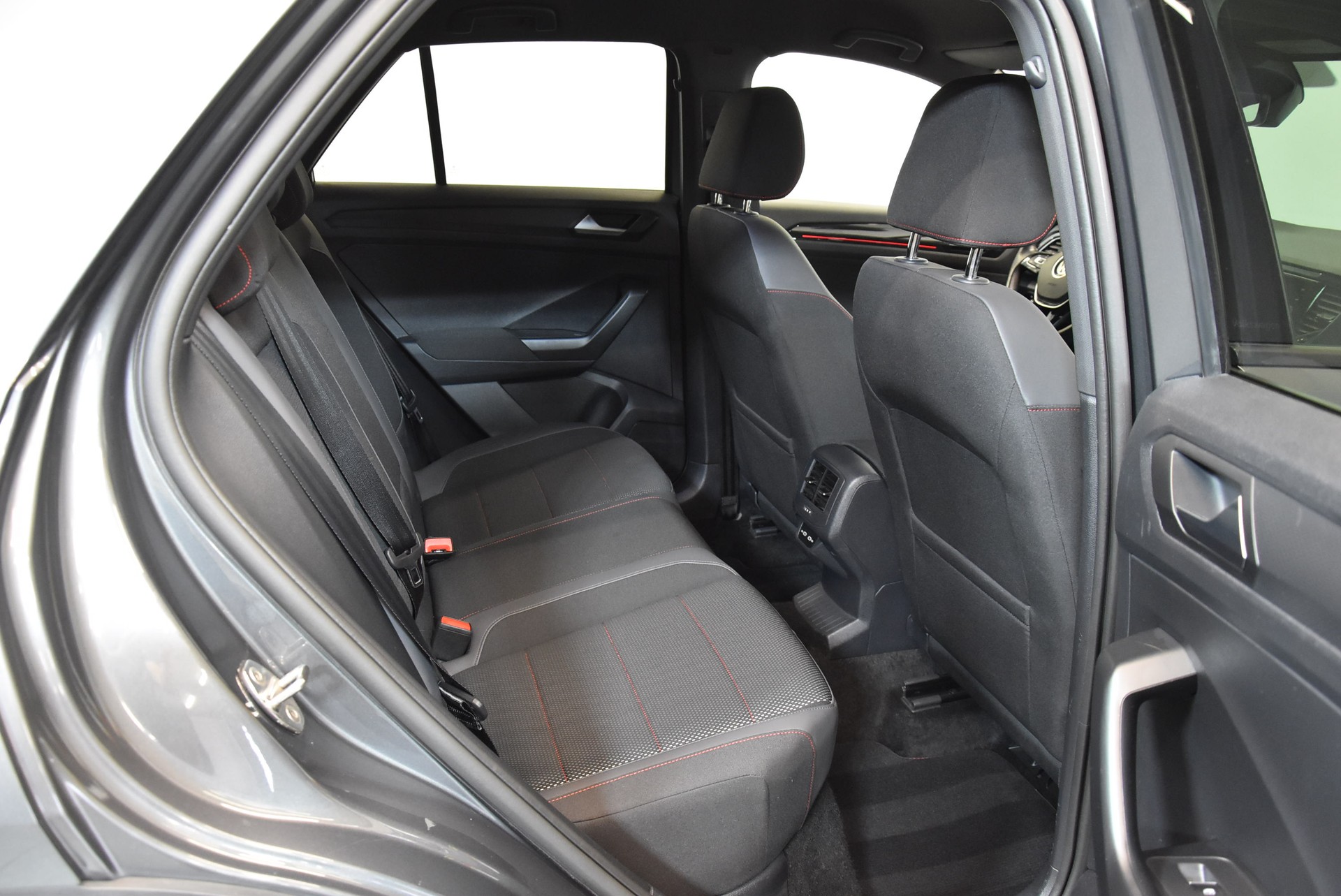 VW T-Roc 2.0 TSI Sport DSG 4Motion-image-6