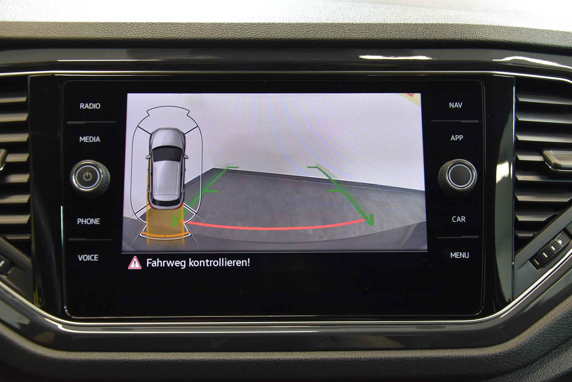 VW T-Roc 2.0 TSI Sport DSG 4Motion-image-7