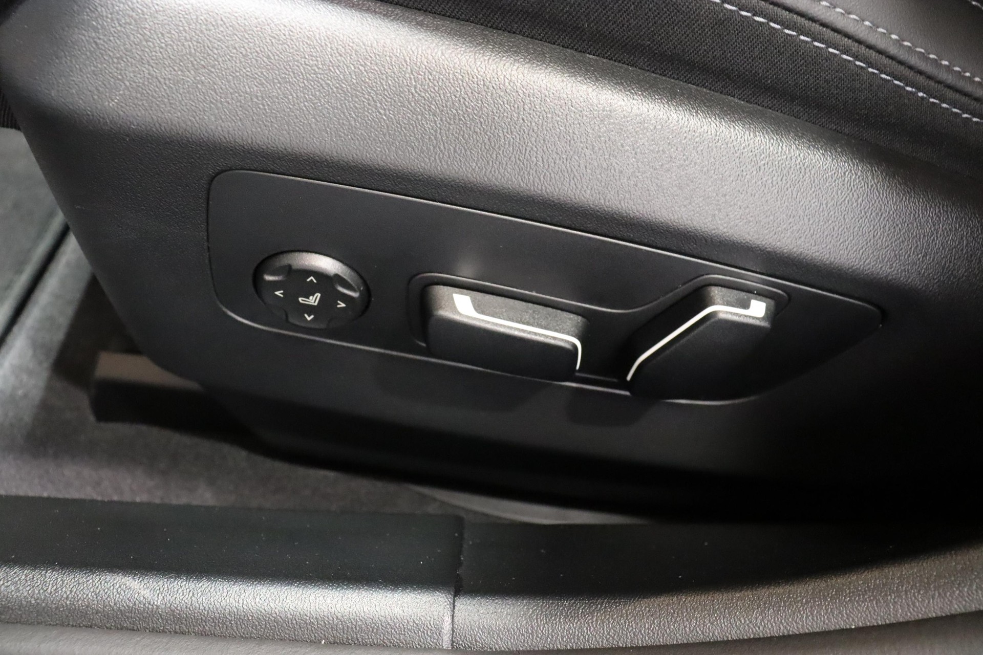 BMW 520d xDrive Touring-image-20
