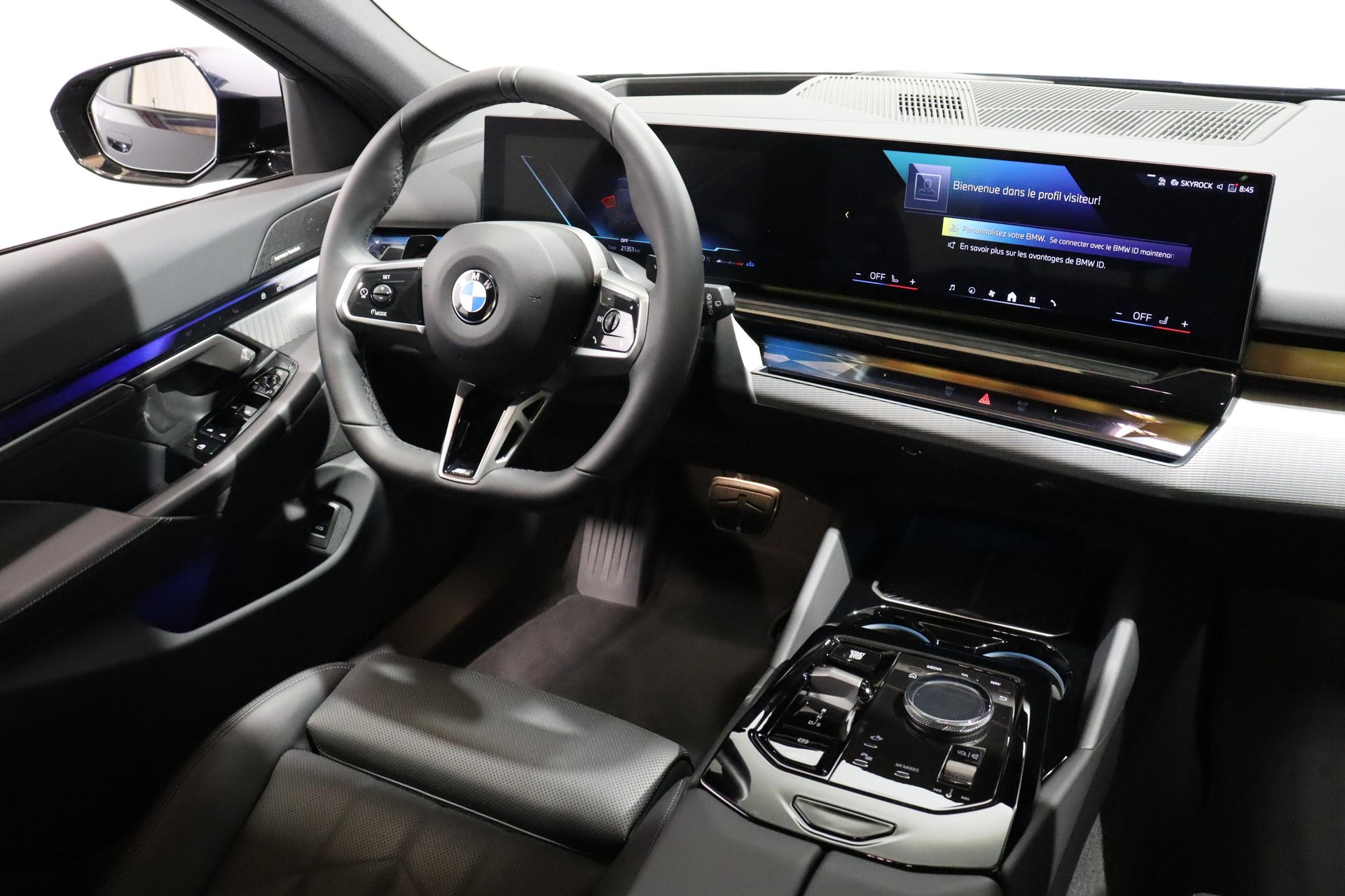 BMW 520d xDrive Touring-image-9
