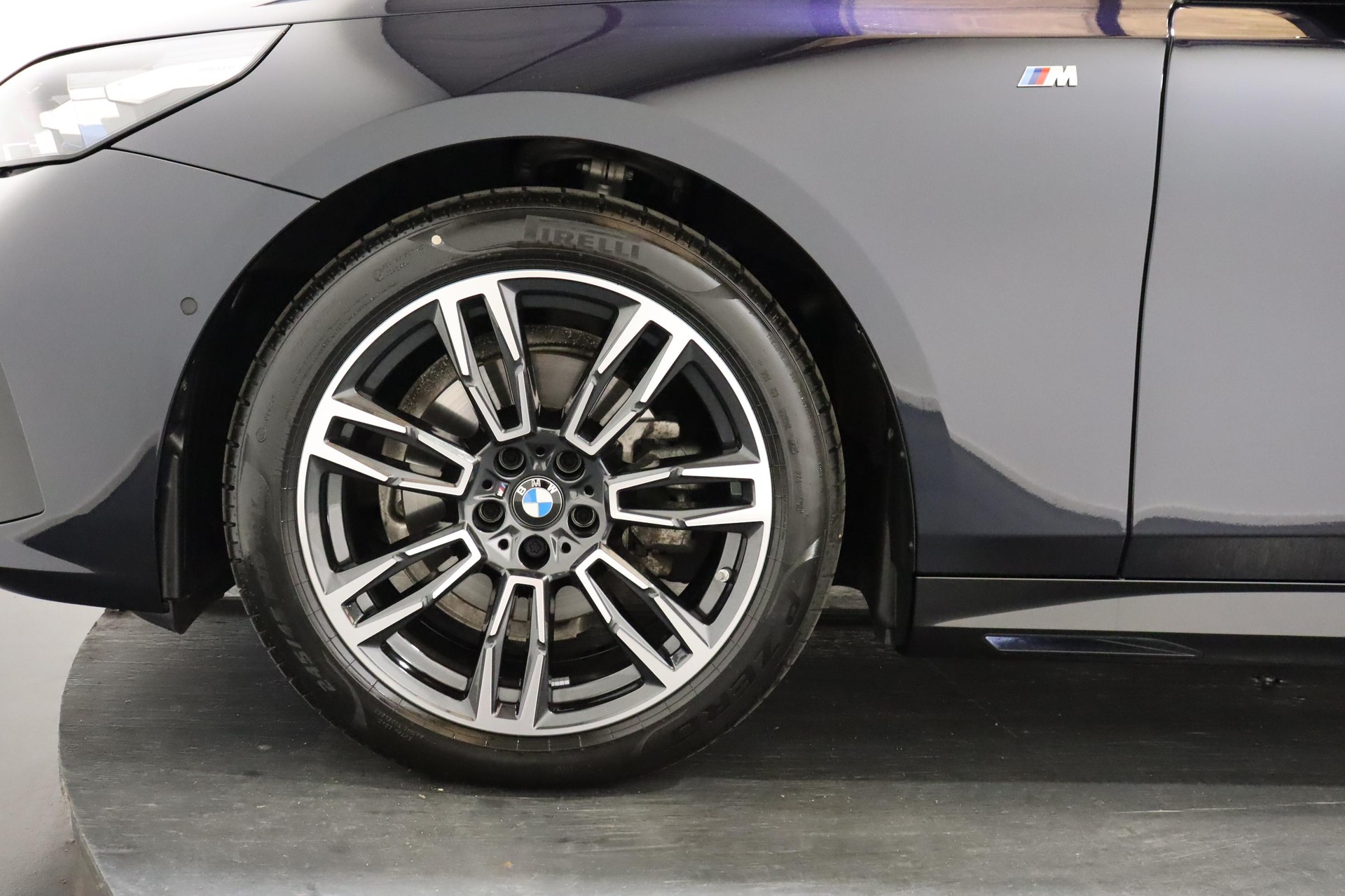 BMW 520d xDrive Touring-image-5