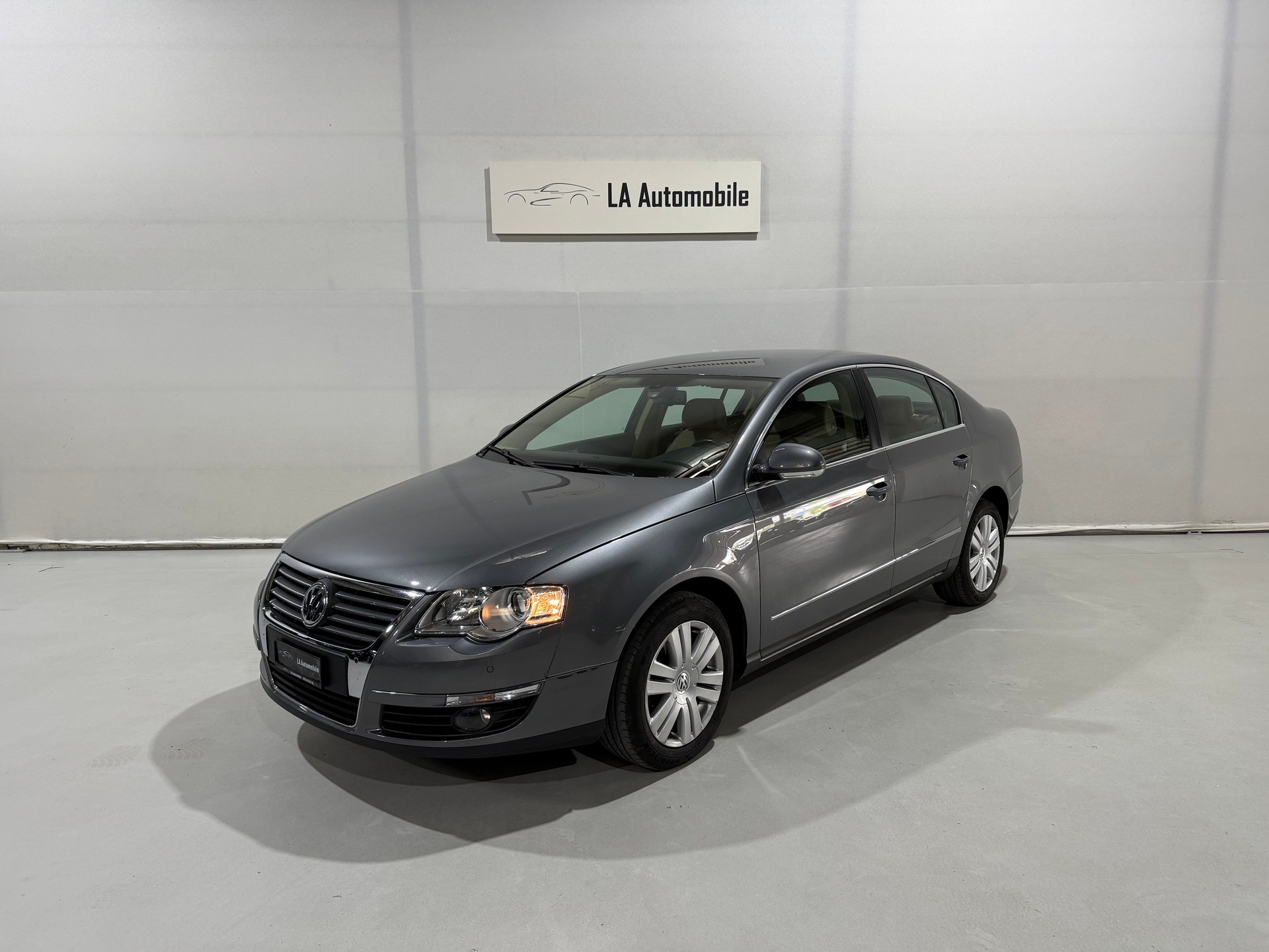 VW Passat 2.0 FSI Highline-image-0