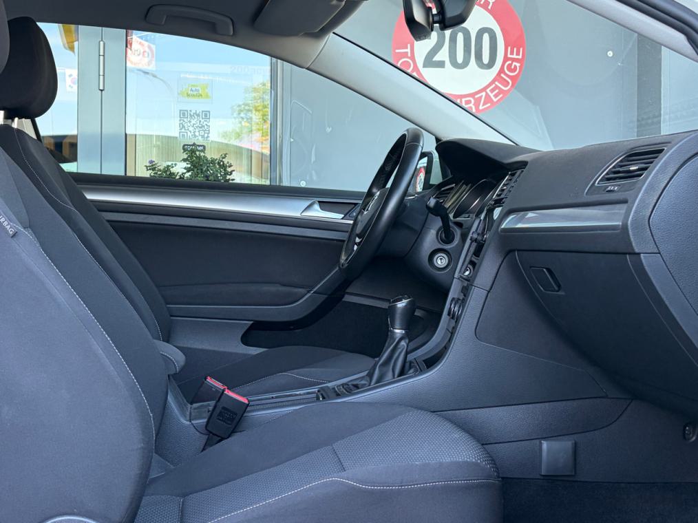 VW Golf 1.0 TSI Trendline-image-6