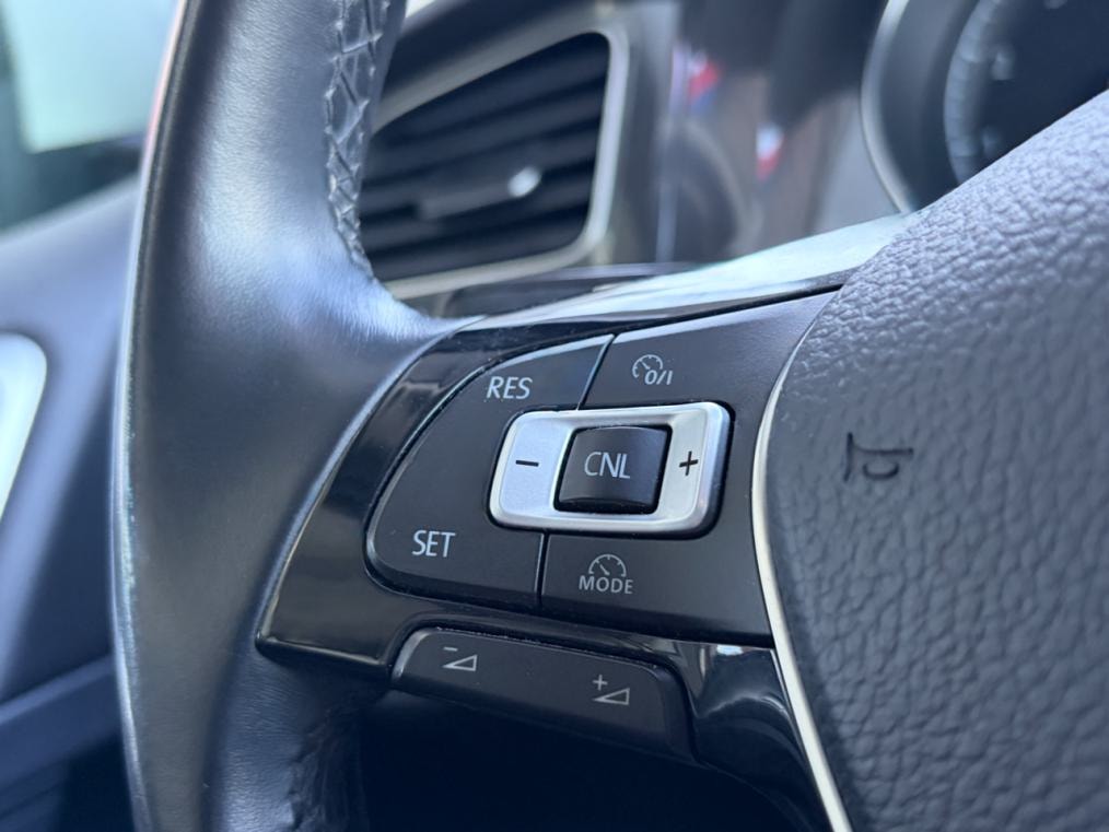 VW Golf 1.0 TSI Trendline-image-4