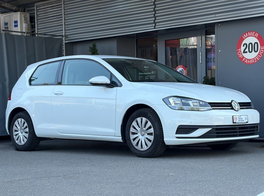 VW Golf 1.0 TSI Trendline-image-1