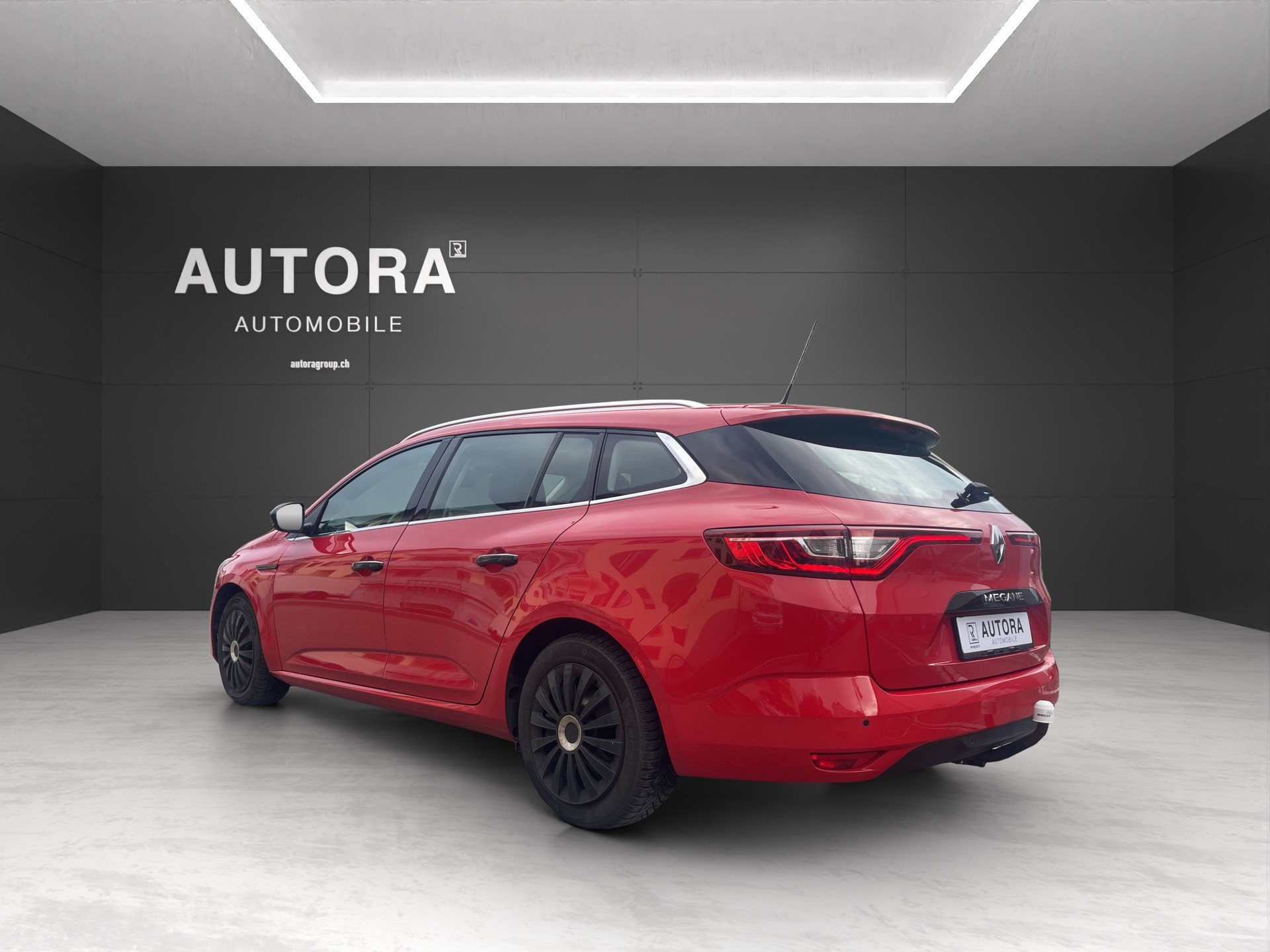 RENAULT Mégane Grandtour 1.5 dCi GT Line EDC-image-4