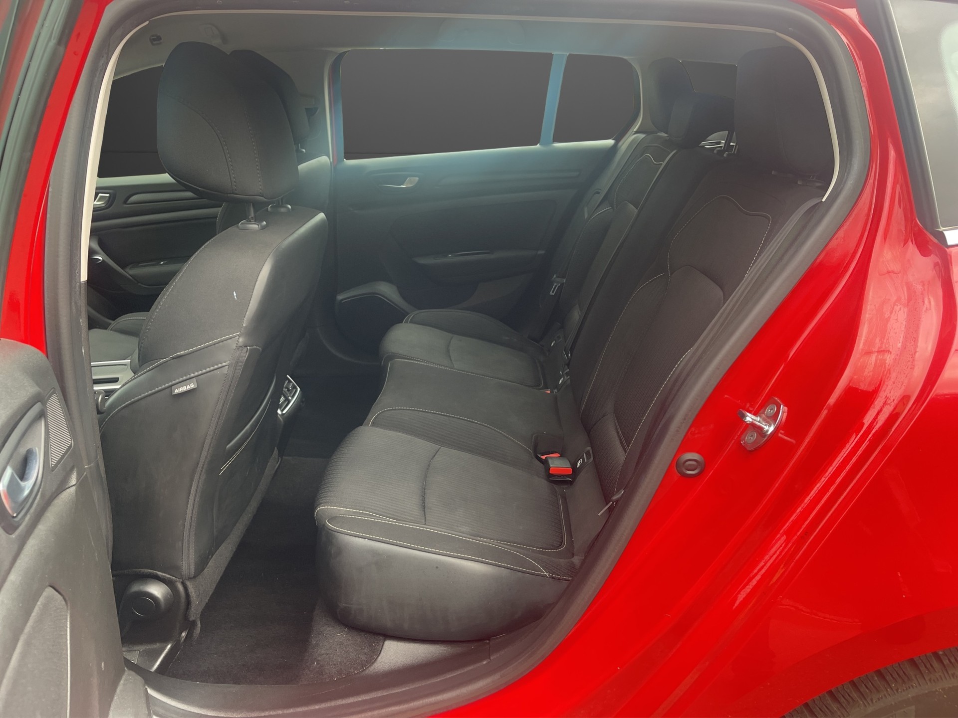 RENAULT Mégane Grandtour 1.5 dCi GT Line EDC-image-8