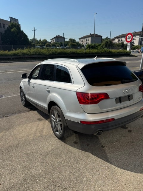 AUDI Q7 3.0 TDI quattro tiptronic-image-3