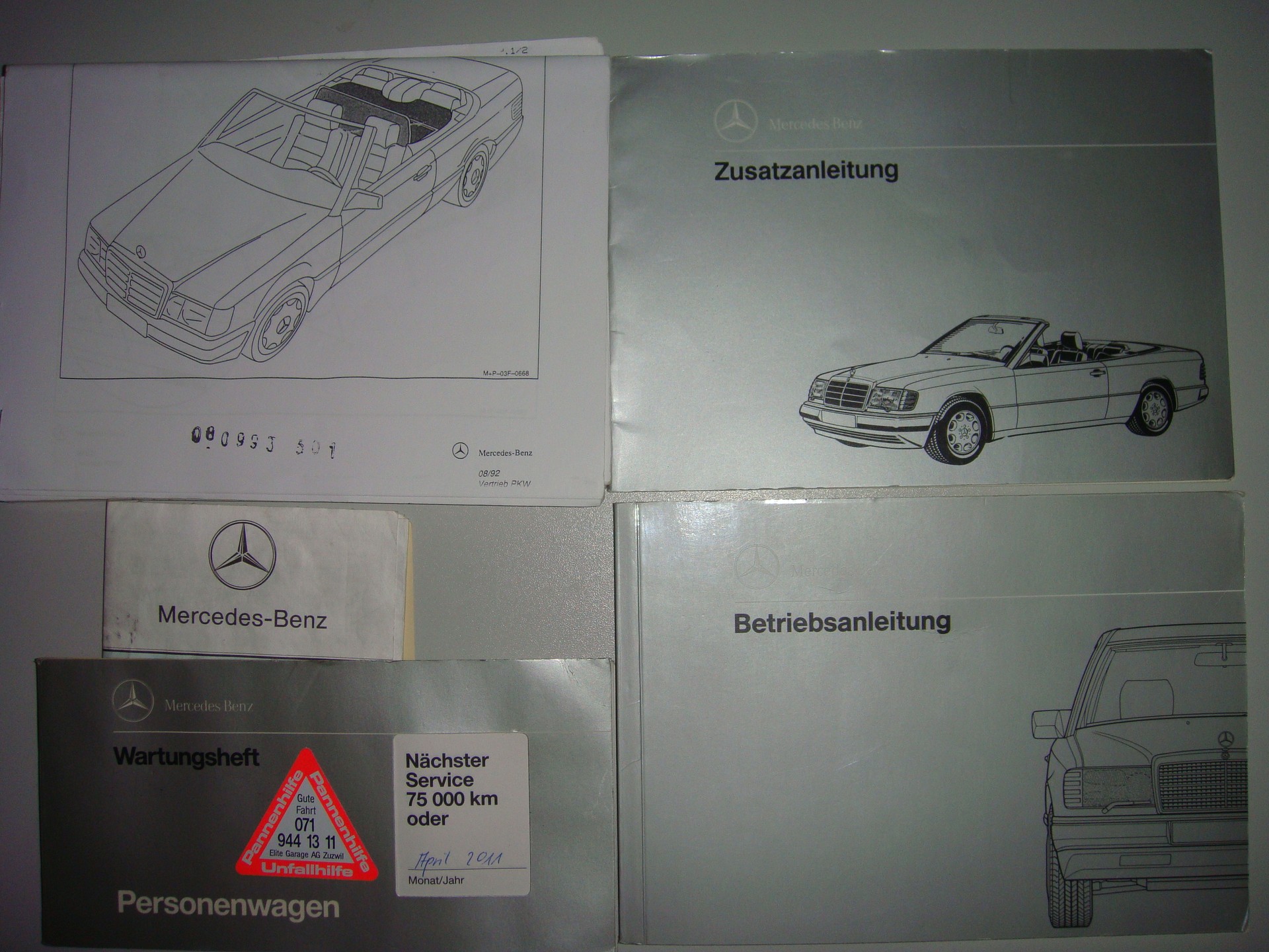 MERCEDES-BENZ 300 CE-24 Cabrio-image-18