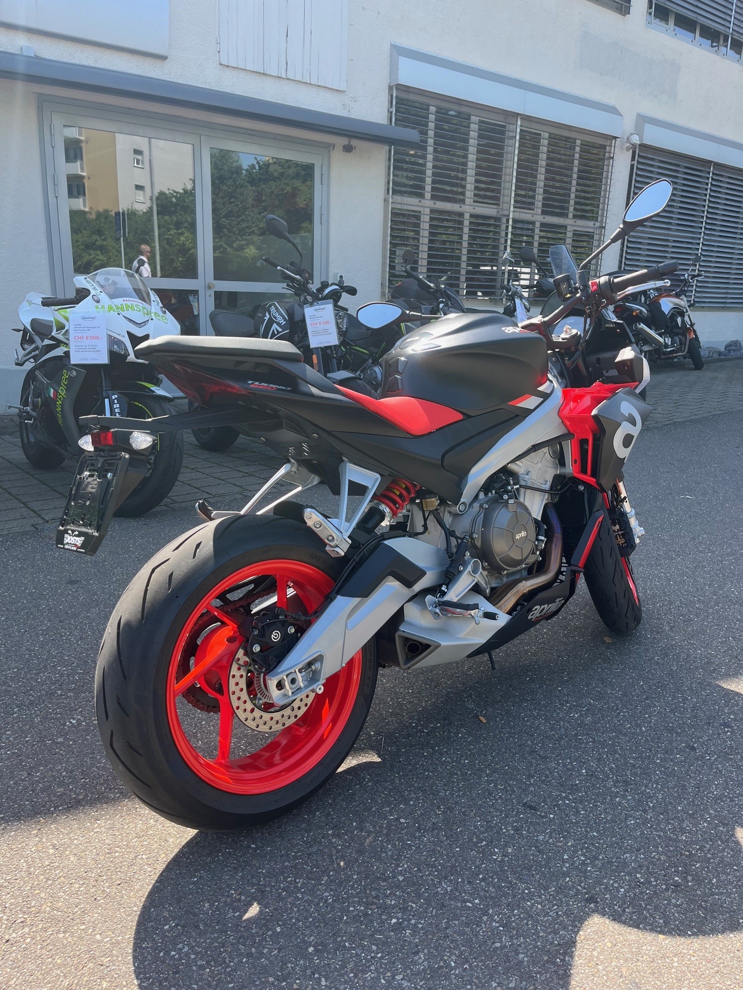 APRILIA Tuono 660 (35kw) - GRATIS LIEFERUNG*-showroom-element-3