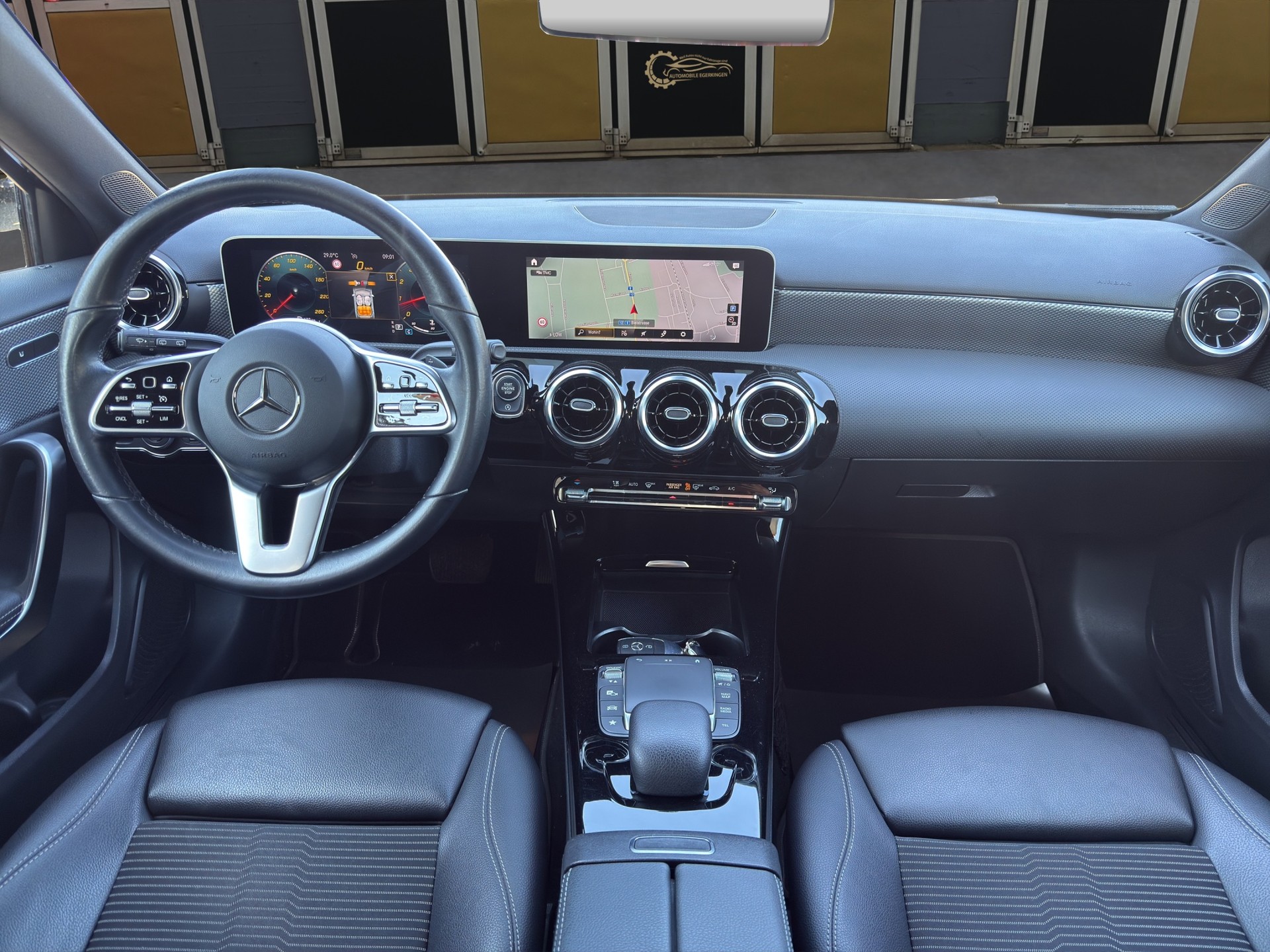 MERCEDES-BENZ A 250 4Matic Progressive 7G-DCT-image-10