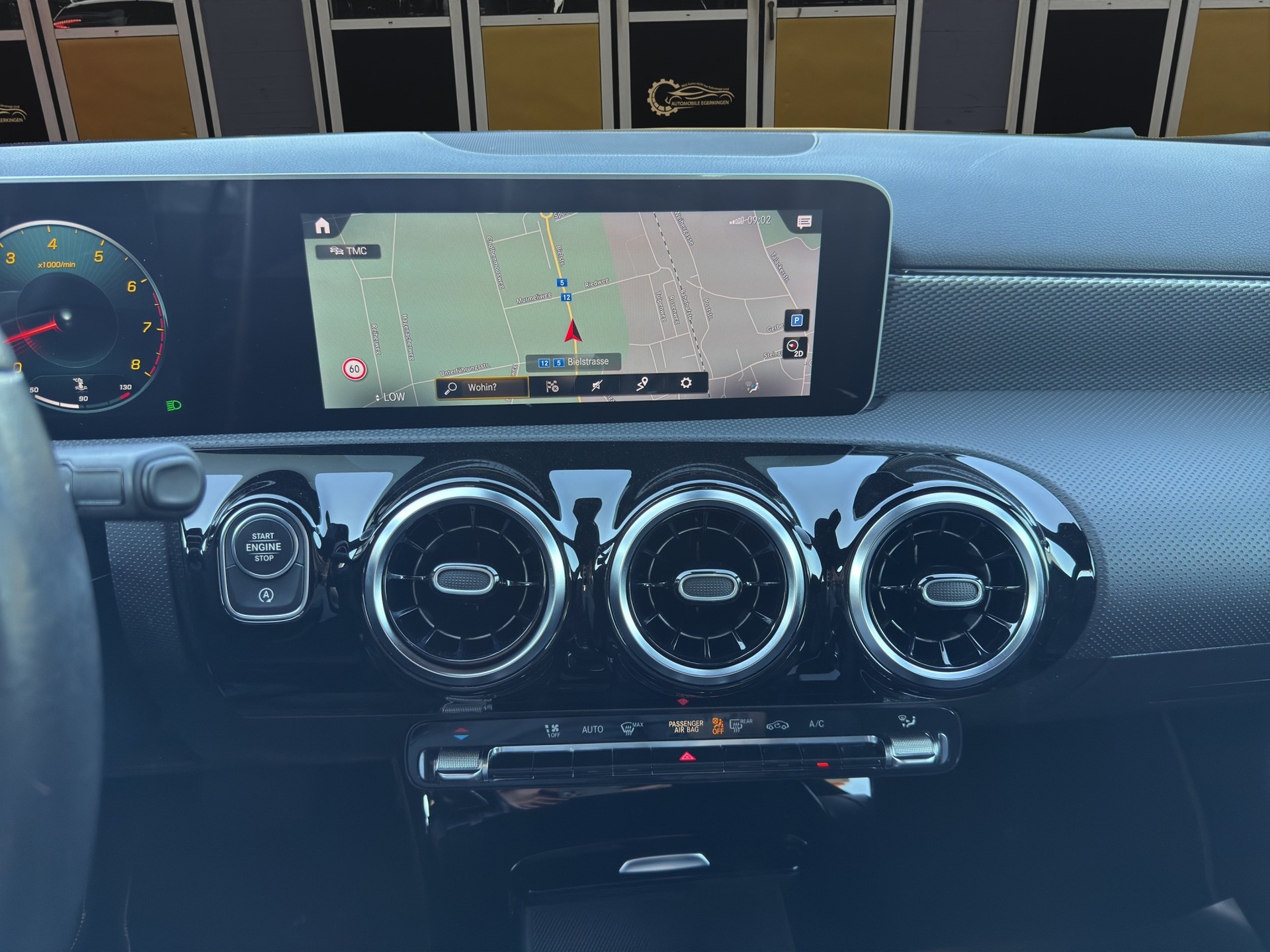 MERCEDES-BENZ A 250 4Matic Progressive 7G-DCT-image-14