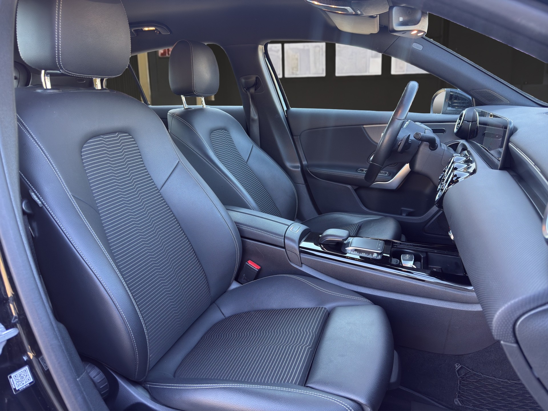 MERCEDES-BENZ A 250 4Matic Progressive 7G-DCT-image-9