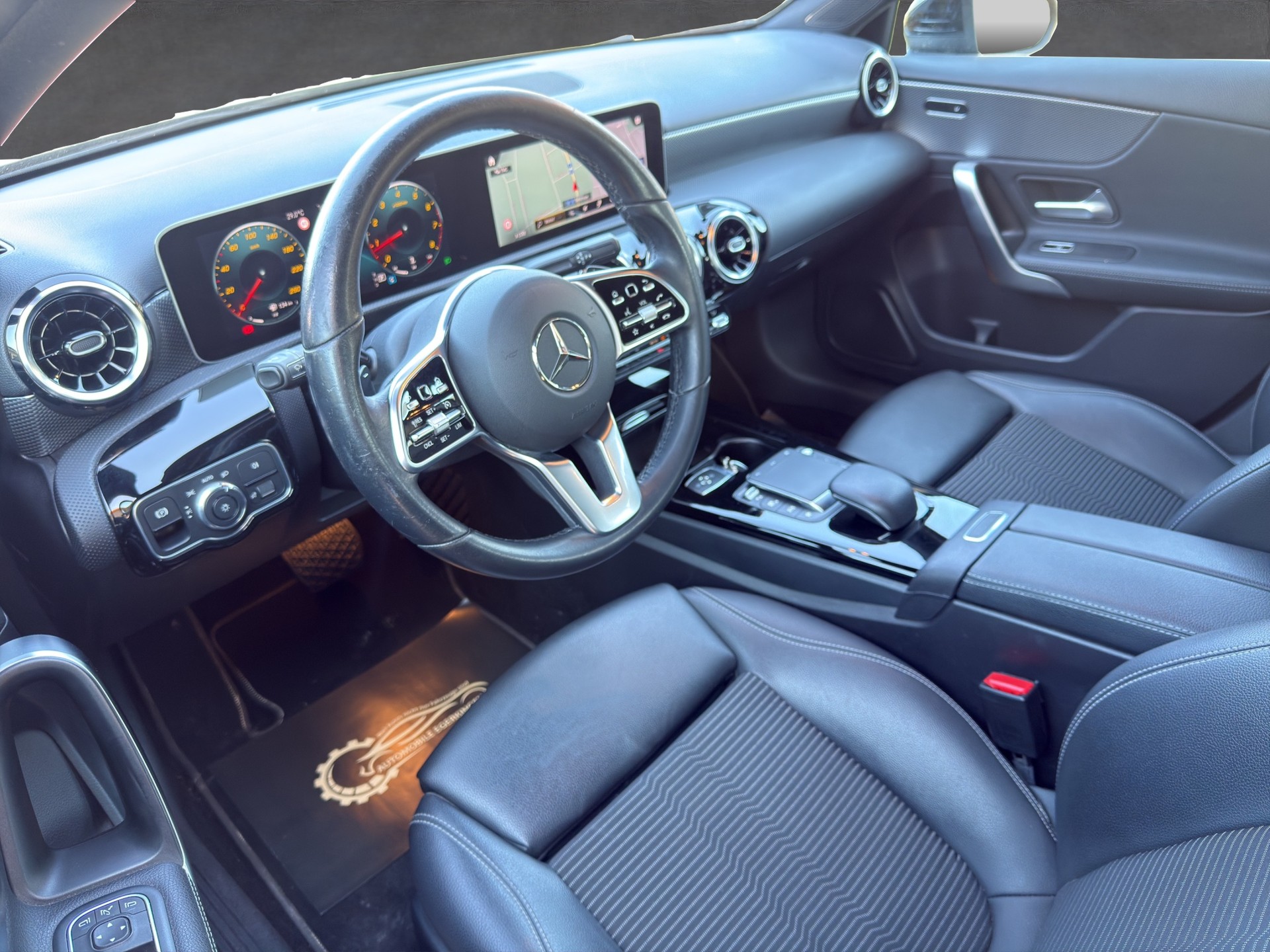 MERCEDES-BENZ A 250 4Matic Progressive 7G-DCT-image-8