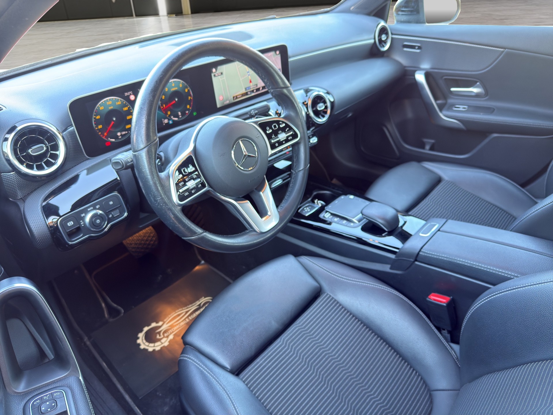 MERCEDES-BENZ A 250 4Matic Progressive 7G-DCT-image-8