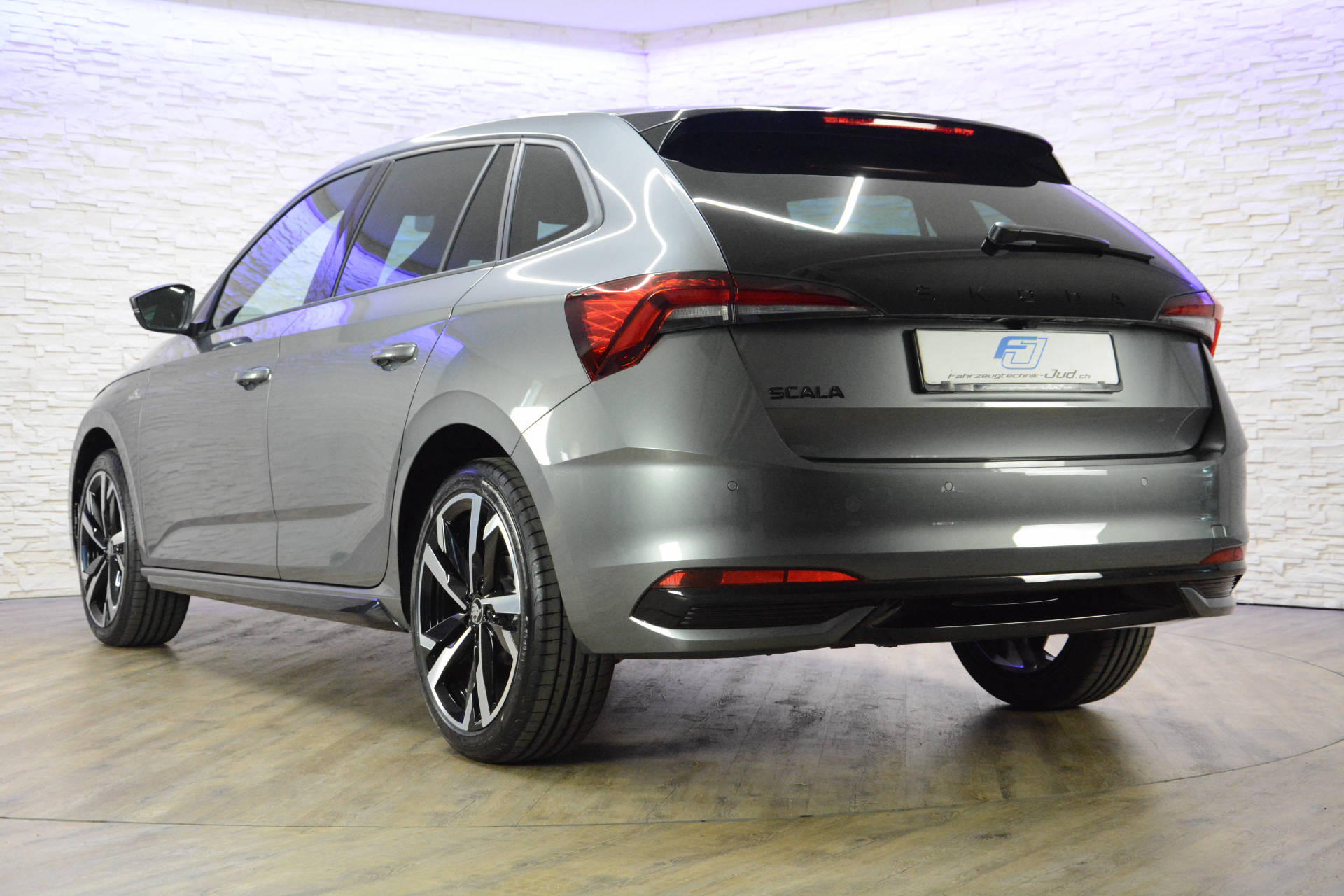 SKODA Scala 1.5 TSI Monte Carlo DSG-image-5