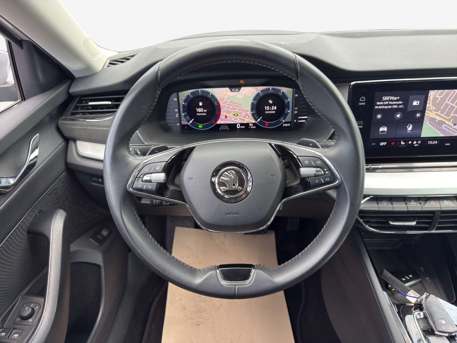 SKODA Octavia Combi 2.0 TSI Style DSG 4x4-image-8