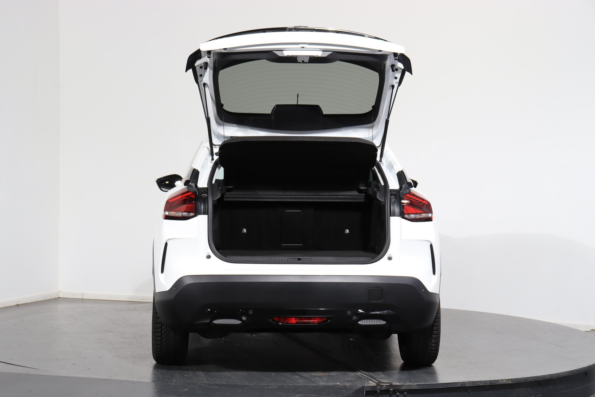 CITROEN e-C4 Shine Pack-showroom-element-3