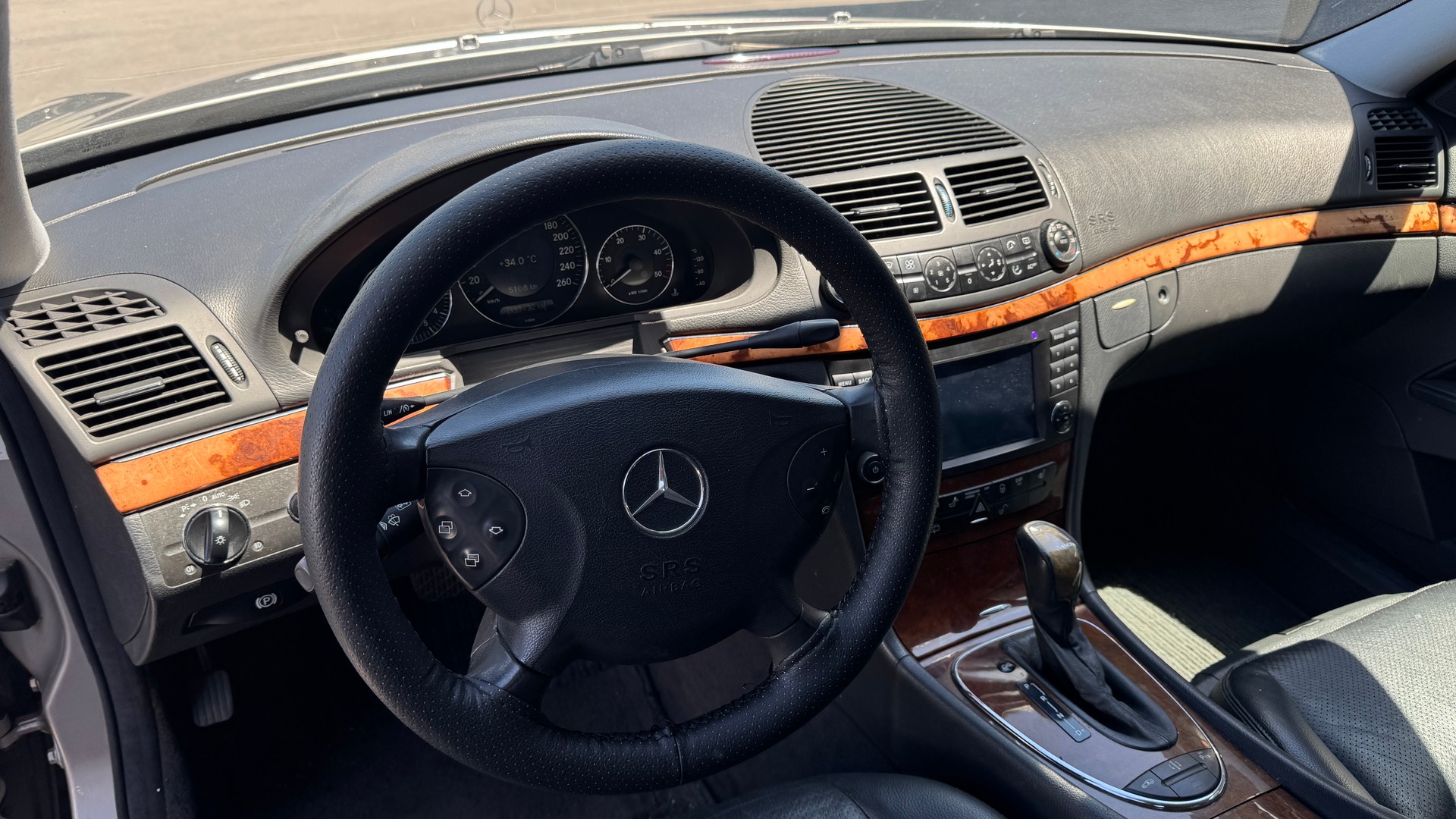 MERCEDES-BENZ E 320 CDI Elégance Automatic-image-4