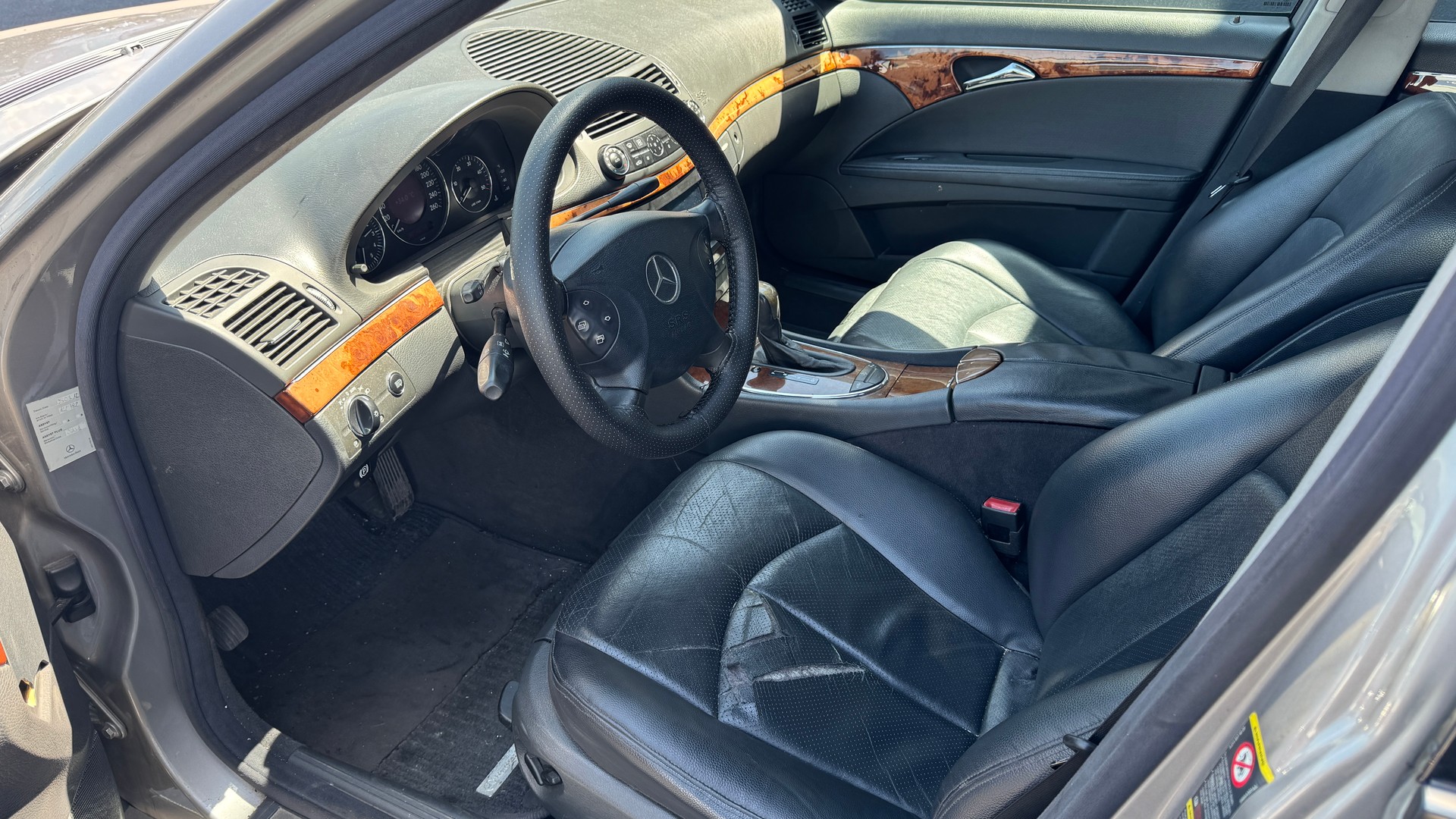 MERCEDES-BENZ E 320 CDI Elégance Automatic-image-5