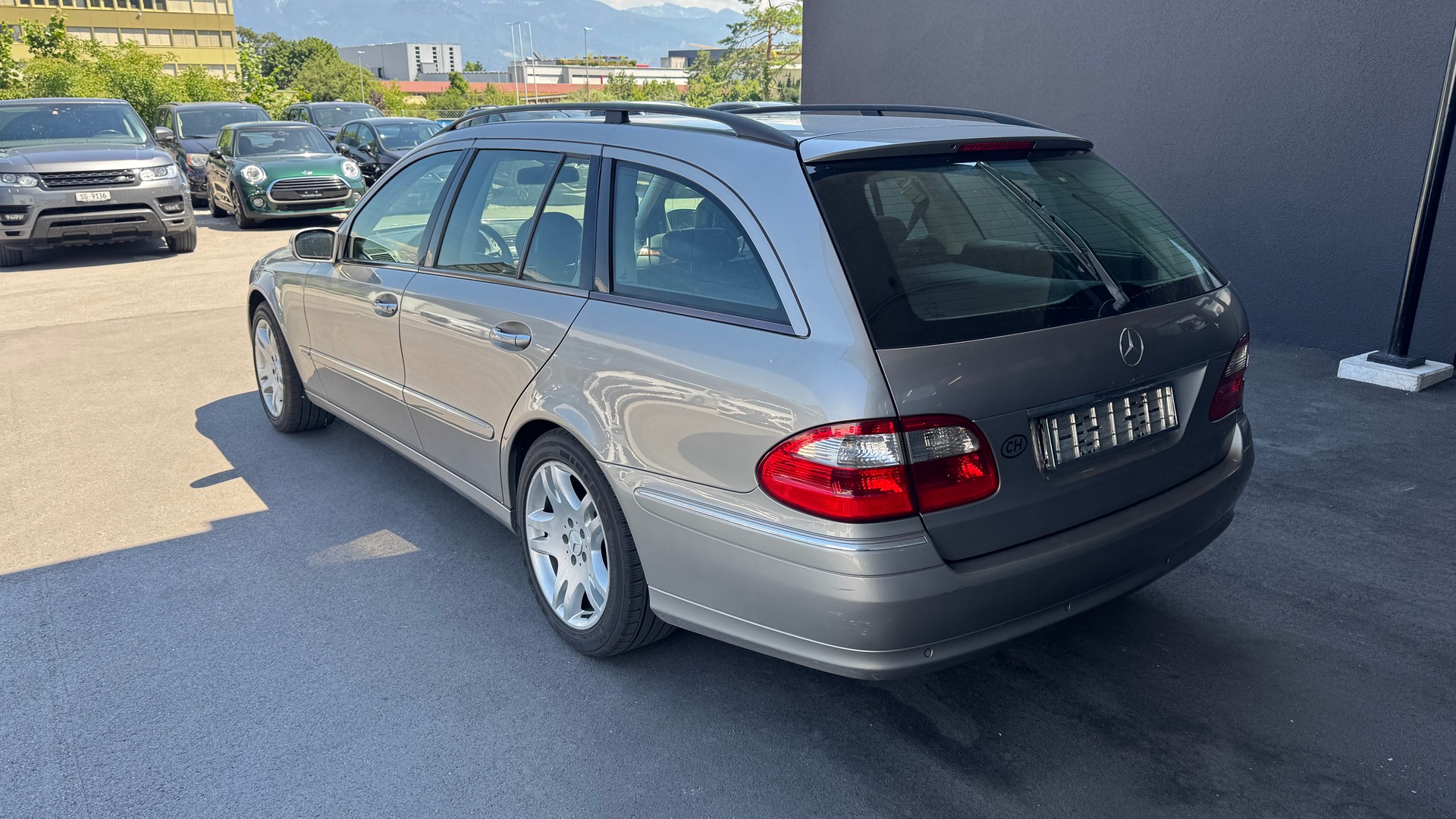 MERCEDES-BENZ E 320 CDI Elégance Automatic-image-3