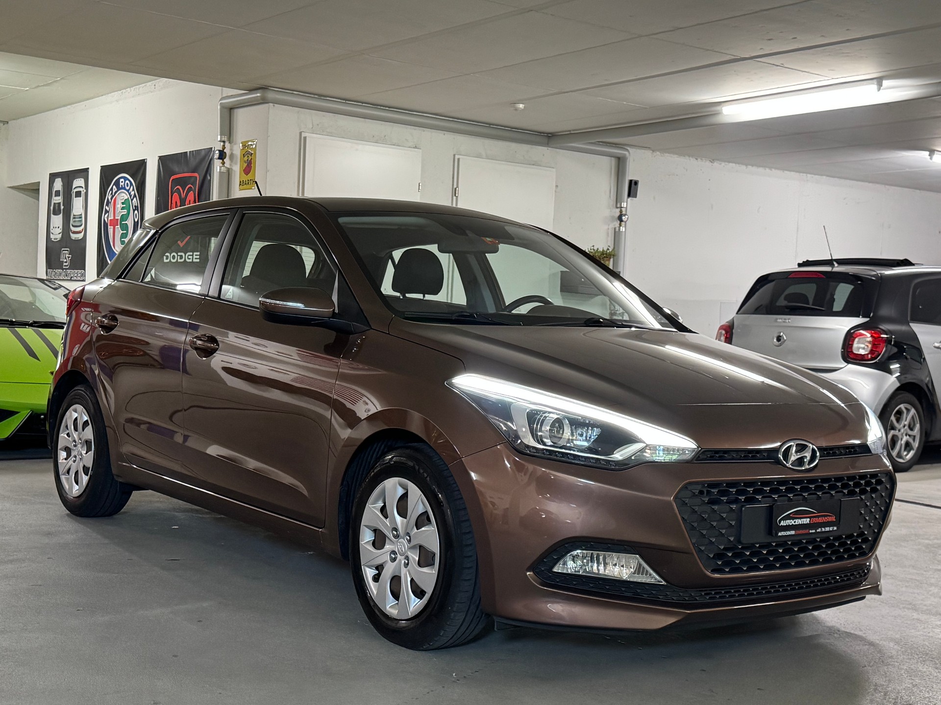 HYUNDAI i20 1.2 Amplia CH-Fahrzeug-image-2