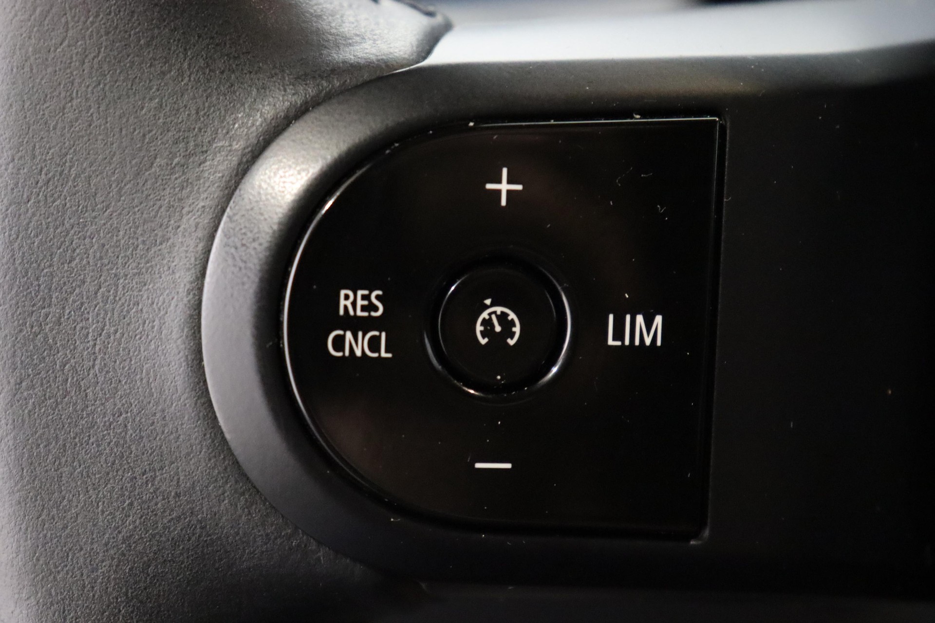 MINI F56 Cooper SE-image-16