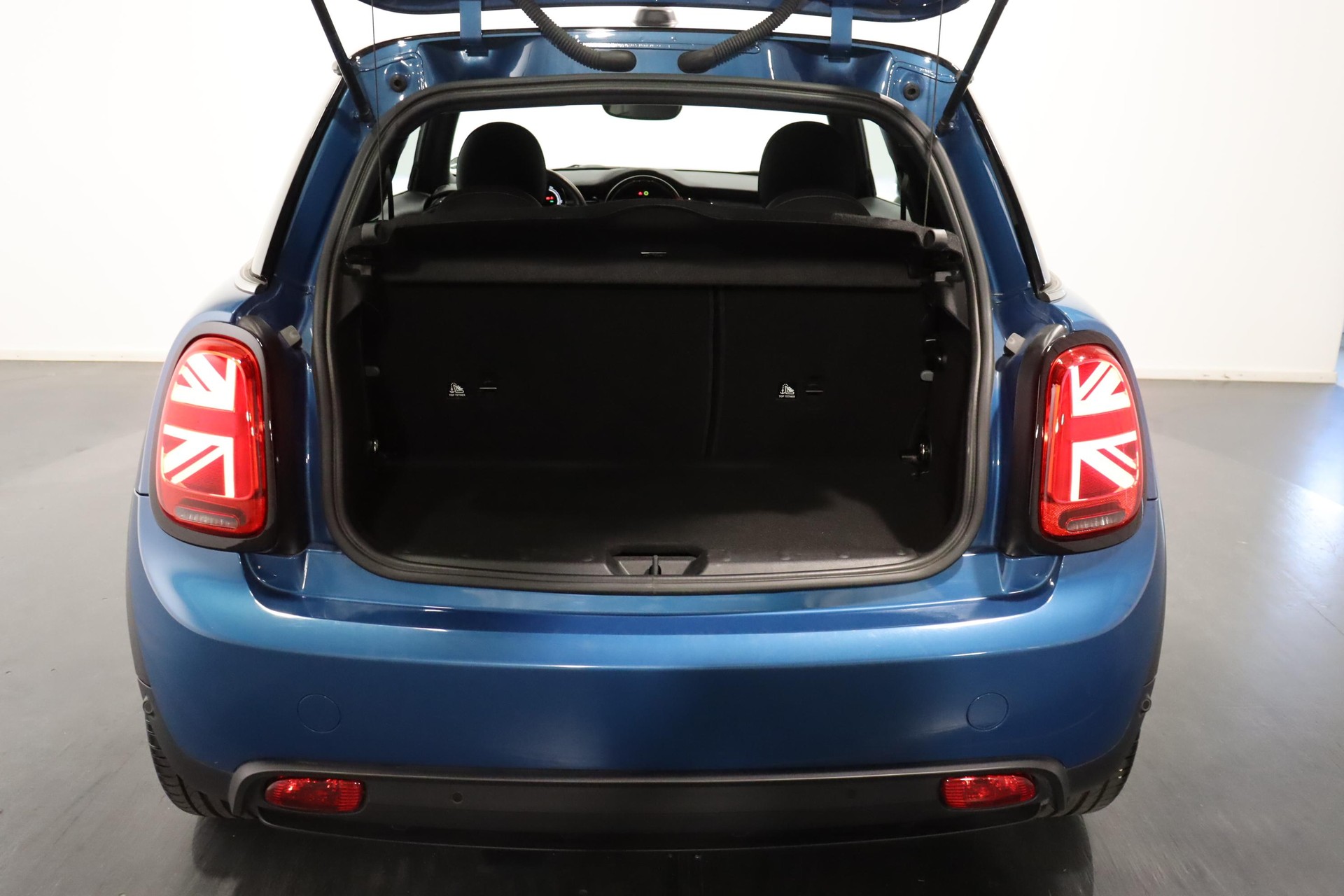 MINI F56 Cooper SE-image-5